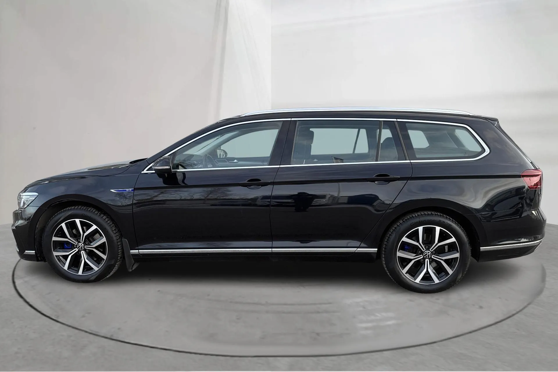 Presentation photo 2 of 19: VW Passat 1.4 GTE Sportscombi (218hk) - 63 810 km - Automatic - black - 2023