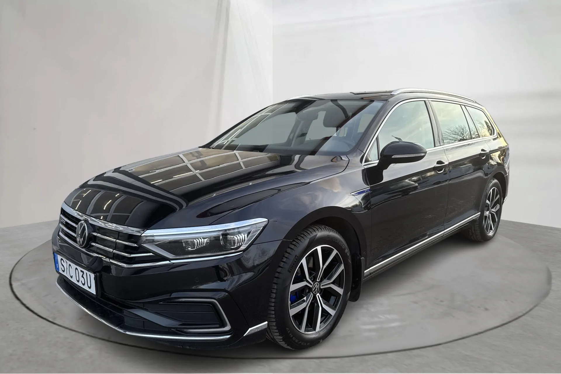 Presentation photo 1 of 19: VW Passat 1.4 GTE Sportscombi (218hk) - 63 810 km - Automatic - black - 2023