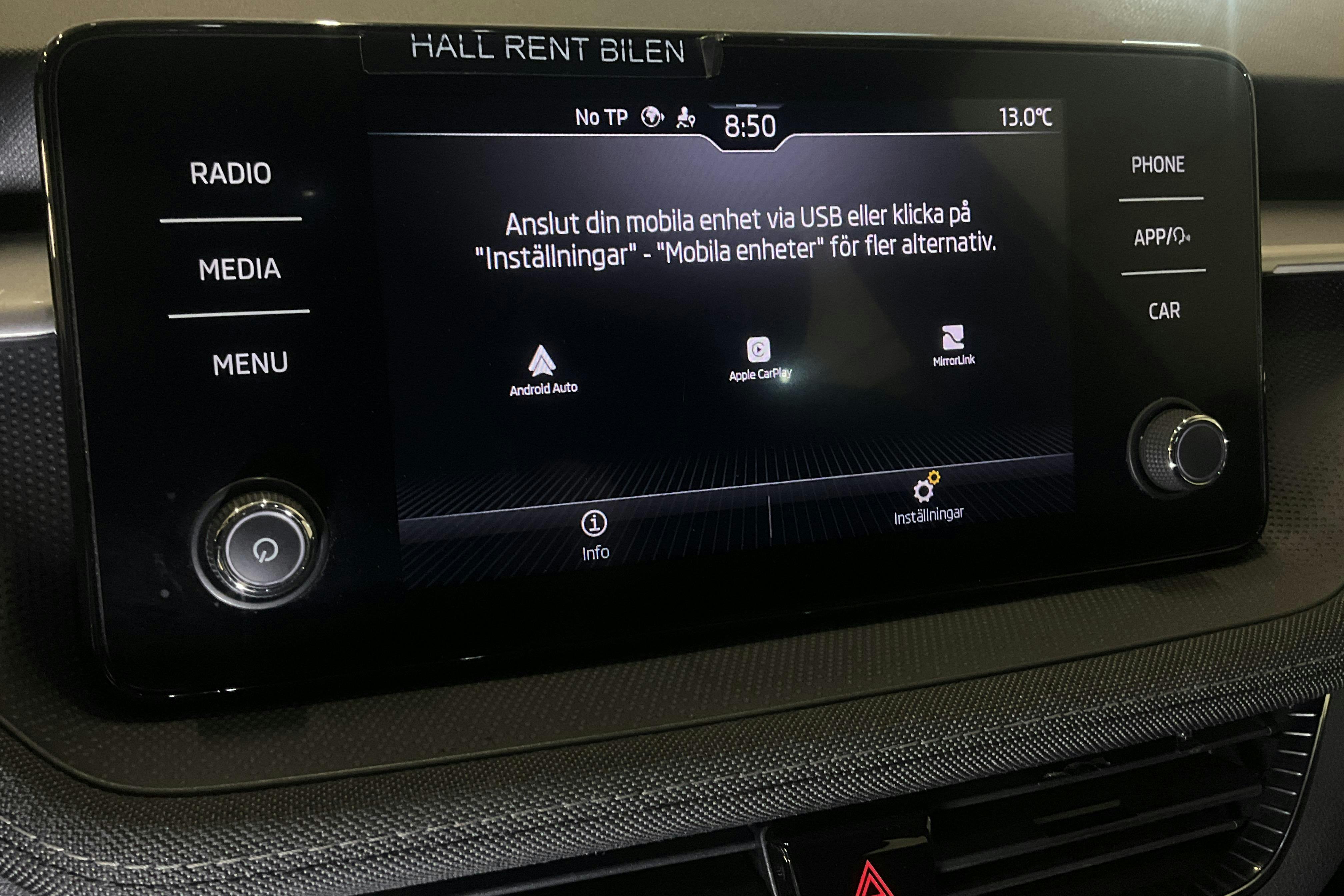 Presentation photo 12 of 12: Skoda Fabia 1.0 TSI (110hk) - 180 430 km - Automatic - white - 2022