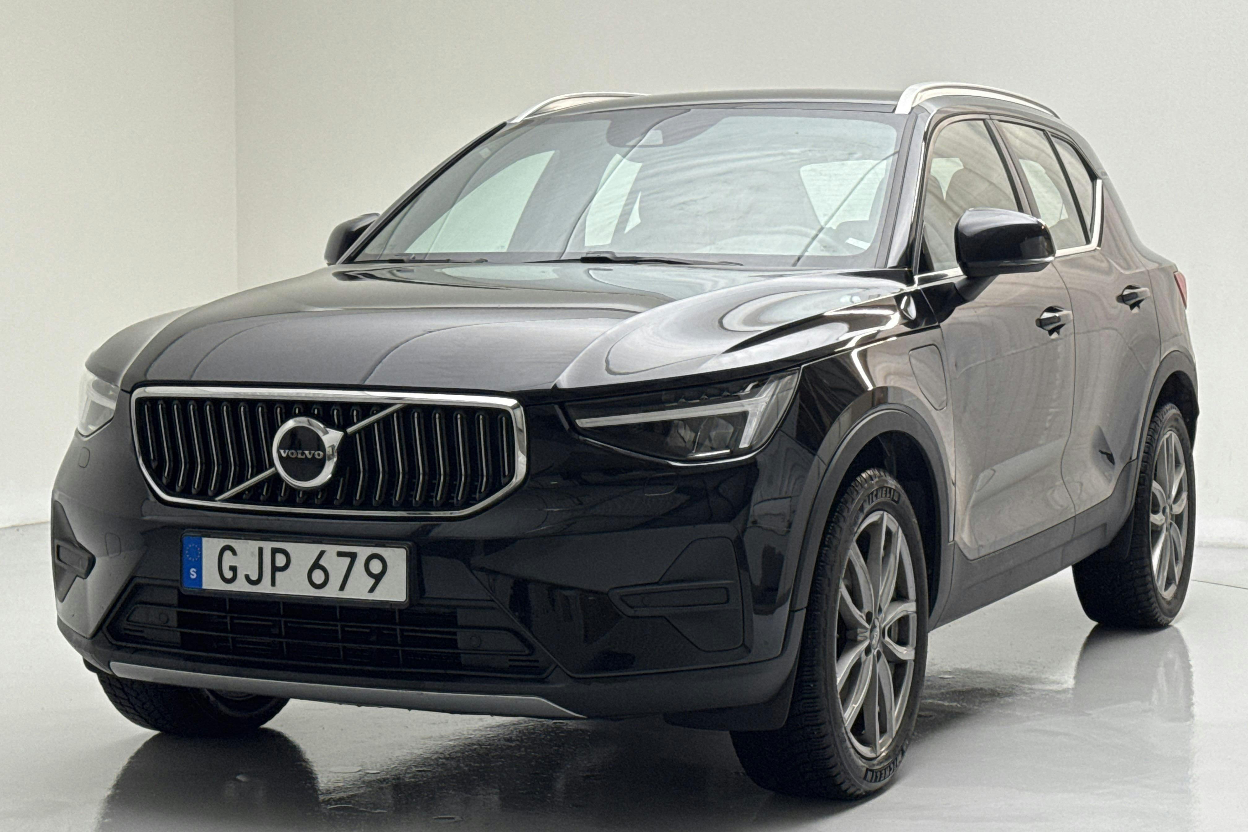Presentation photo 1 of 15: Volvo XC40 T4 2WD Twin Engine (211hk) - 74 220 km - Automatic - black - 2023