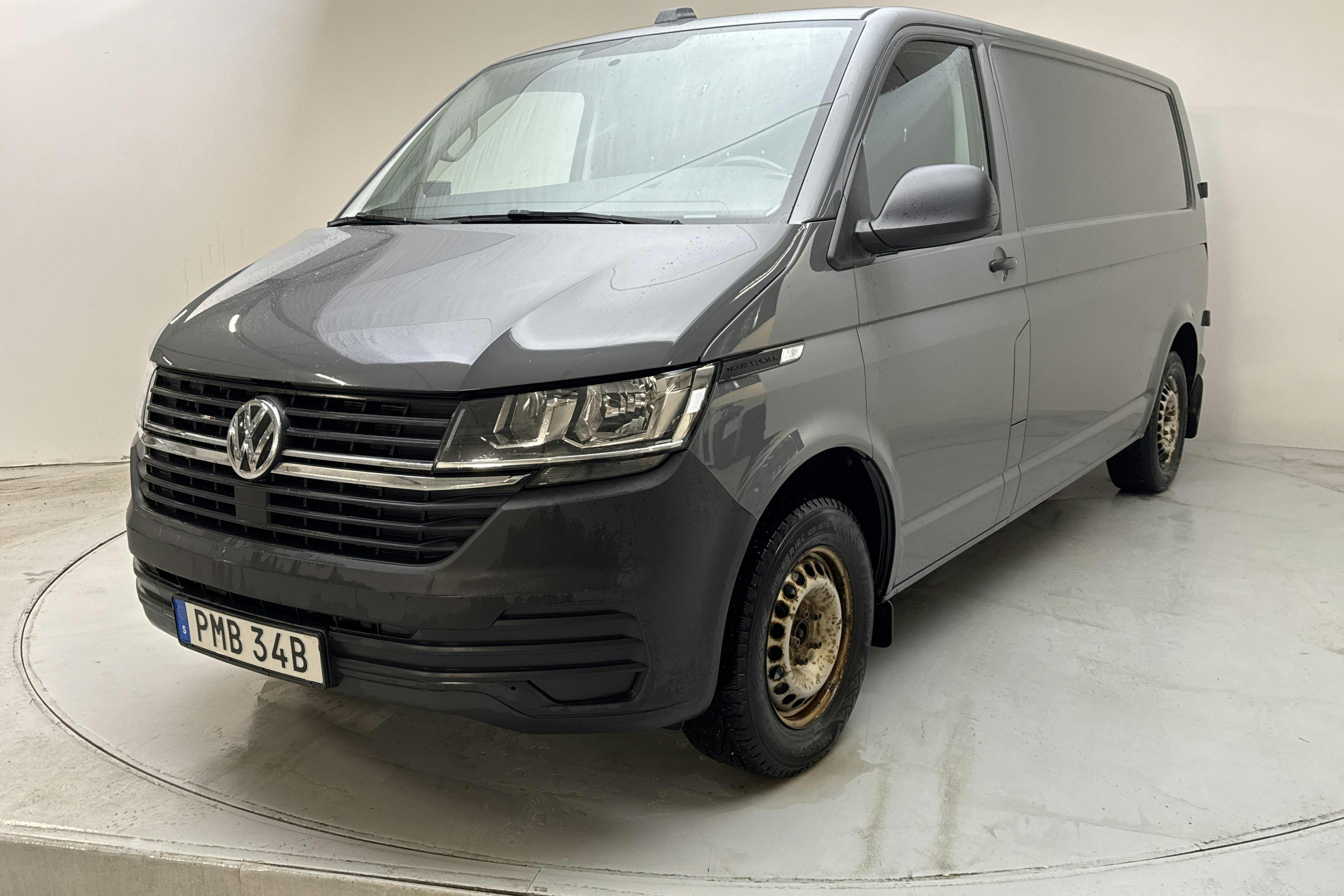 Presentation photo 1 of 13: VW Transporter T6 2.0 TDI BMT Skåp (150hk) - 139 950 km - Automatic - gray - 2020