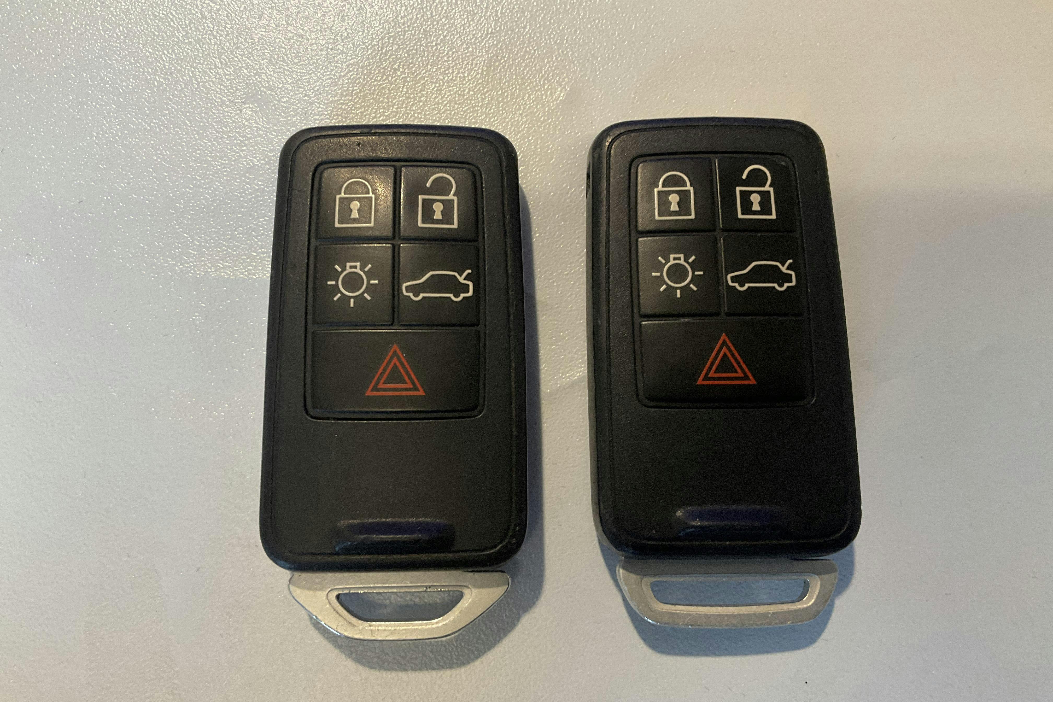 Presentation photo 14 of 14: Volvo XC60 D4 2WD (190hk) - 170 550 km - Manual - black - 2016