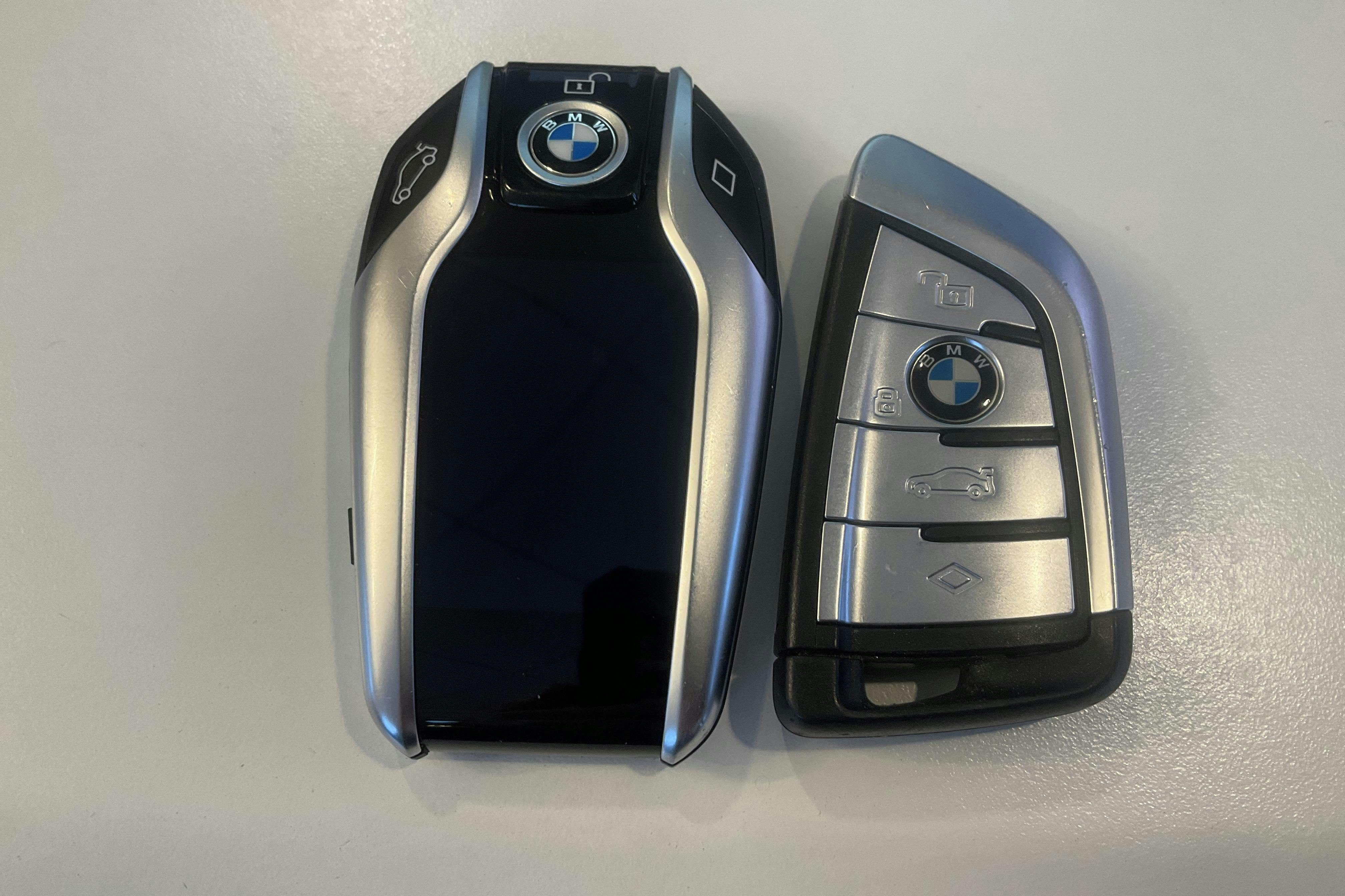 Præsentationsfoto 31 af 31: BMW X5 xDrive45e, G05 (394hk) - 95 570 kilometer - Salgsautomat - grå - 2022