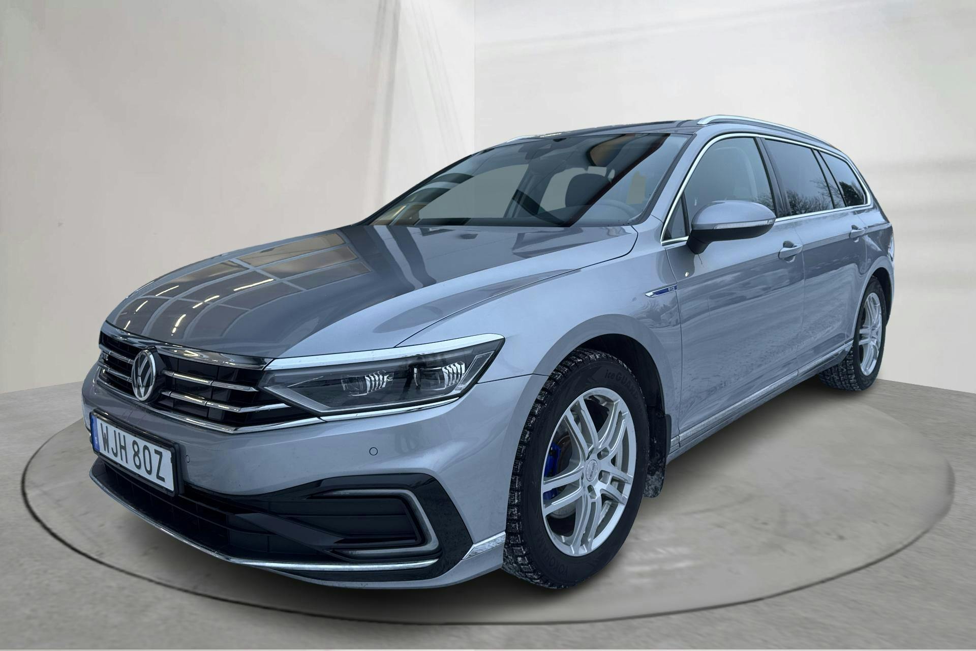 Esitlusfoto 1 aadressil 18: VW Passat 1.4 GTE Sportscombi (218hk) - 84 300 km - Automaatne - hõbe - 2020