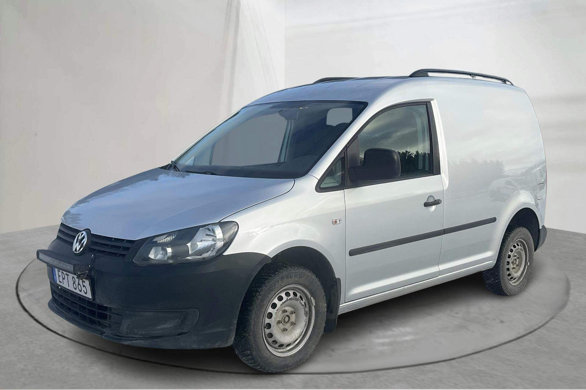 Presentationsfoto 1 av 12: VW Caddy 2.0 TDI Skåp 4-motion (110hk) - 15 460 mil - Manuell - silver - 2015