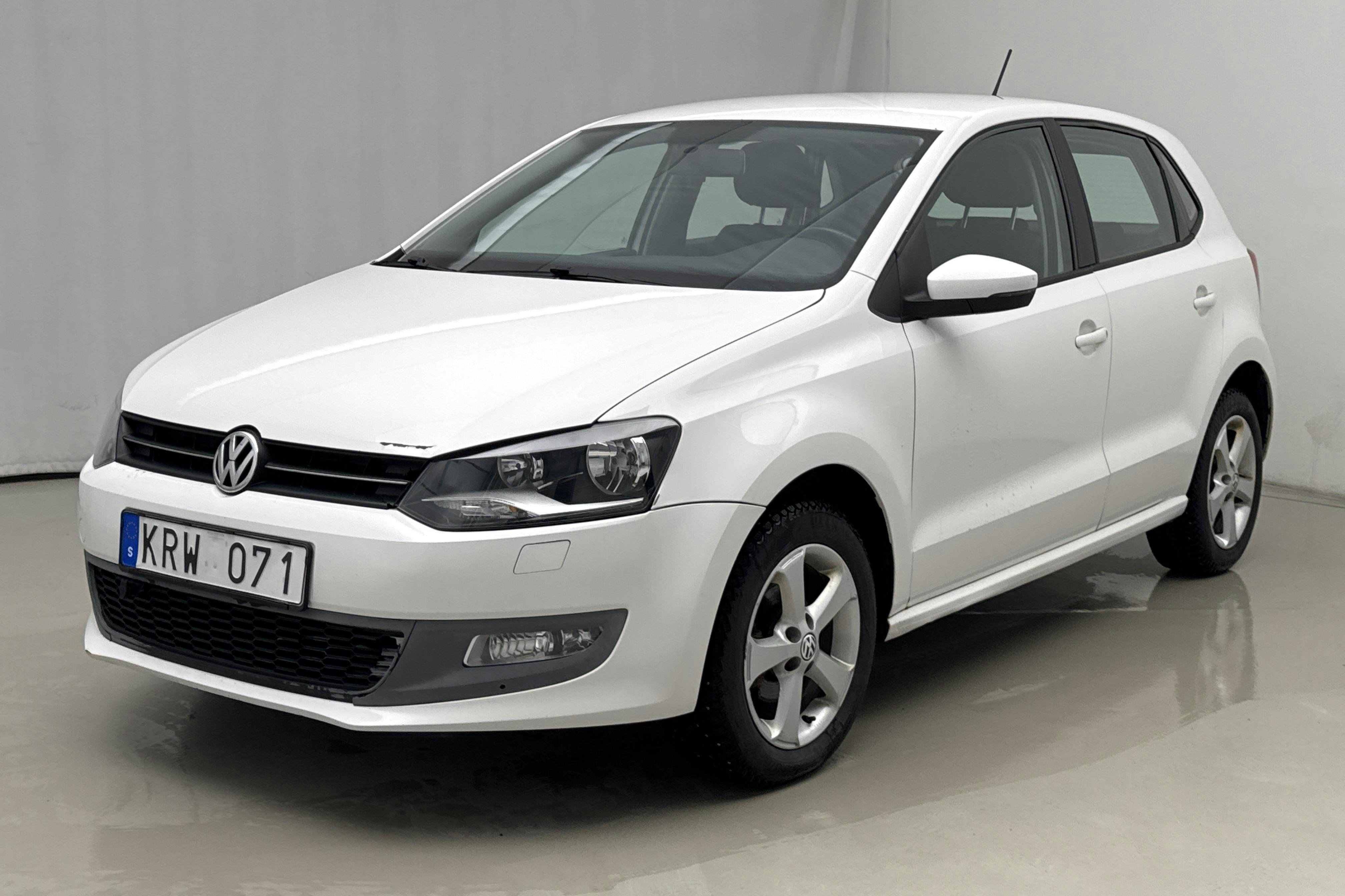Presentation photo 1 of 12: VW Polo 1.4 5dr (85hk) - 175 540 km - Manual - white - 2010