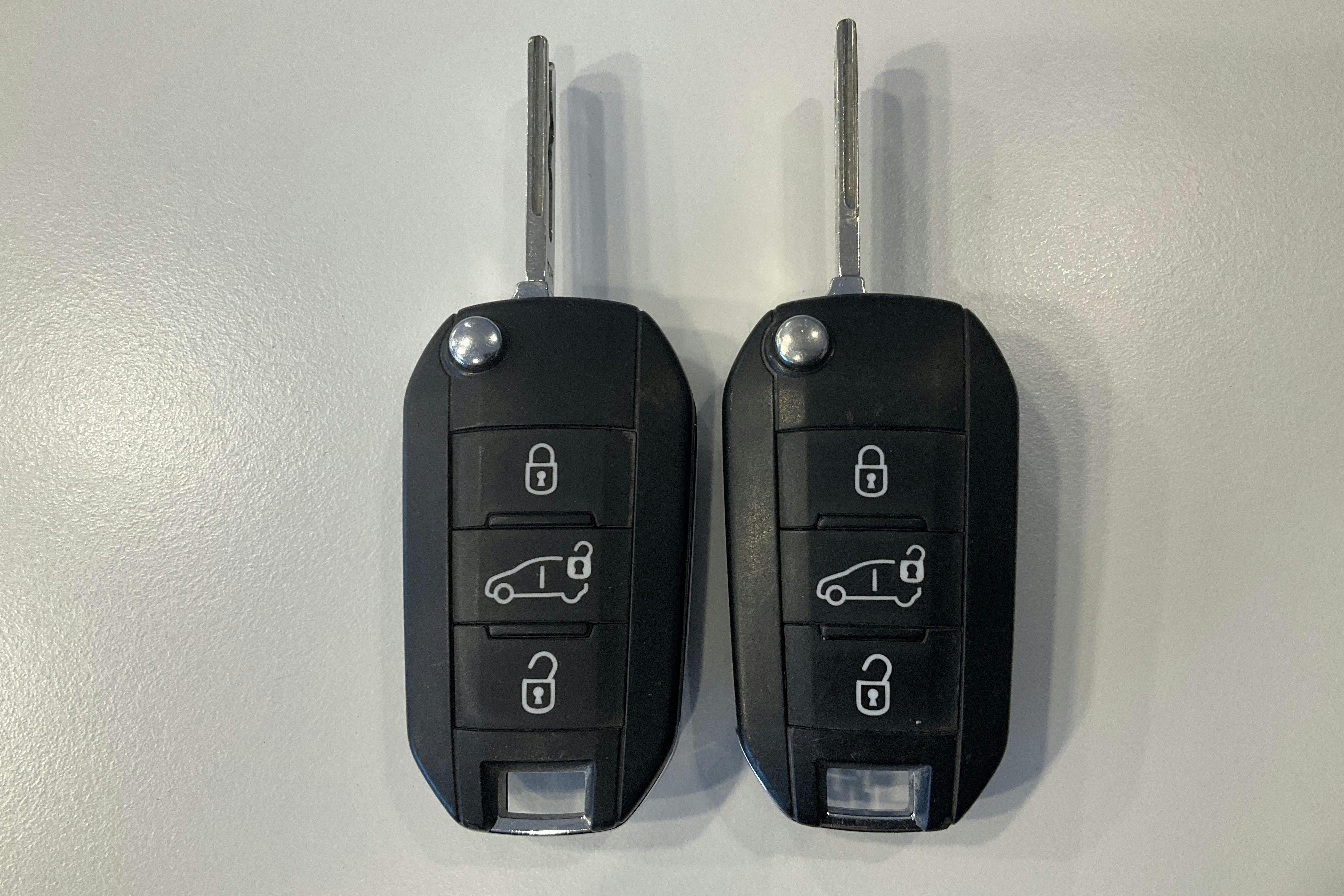 Presentationsfoto 22 av 22: Opel E-Vivaro 75kWh (136hk) - 12 090 mil - Automat - vit - 2021