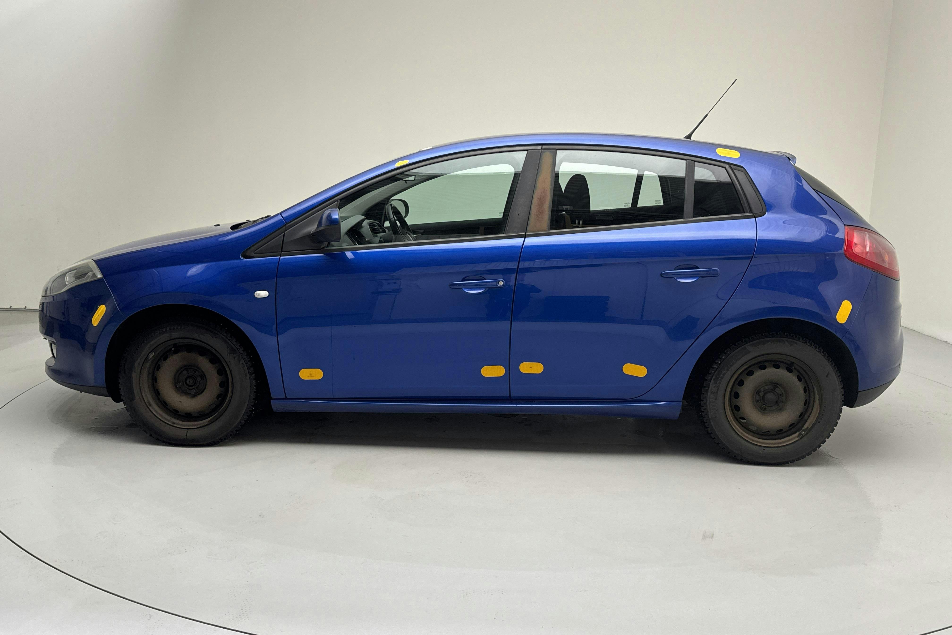 Præsentationsfoto 2 af 12: Fiat Bravo 1.6 MJT (105hk) - 124 820 kilometer - Manuel - Blå farve - 2011