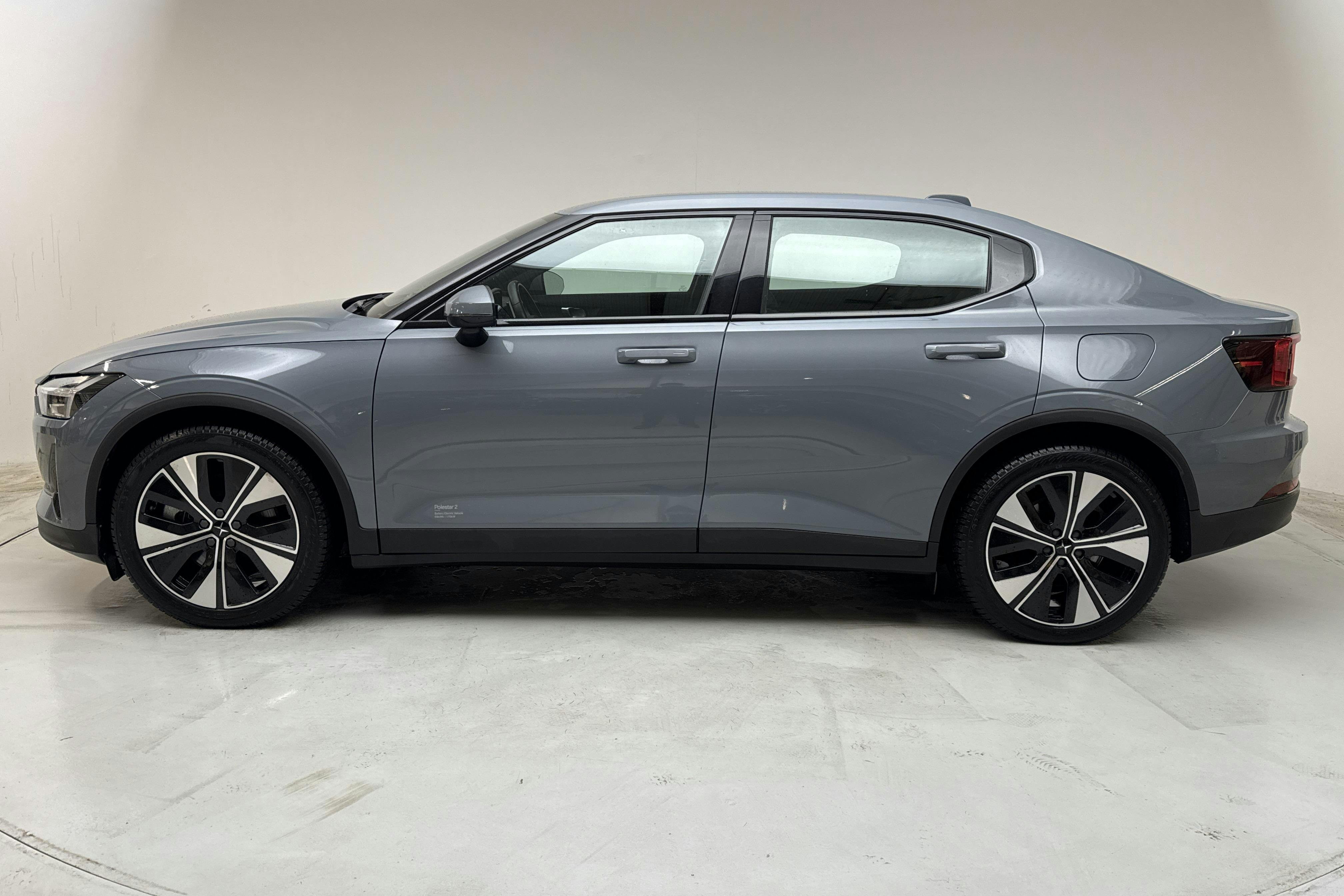 Presentationsfoto 2 av 17: Polestar 2 Standard range Single motor (231hk) - 7 304 mil - Automat - grå - 2023