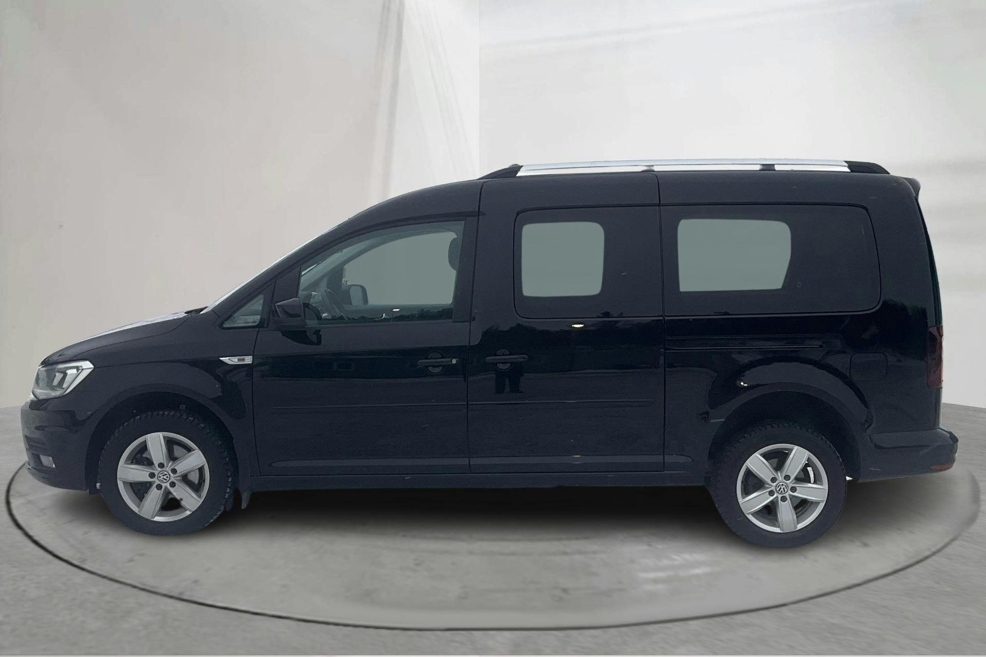 Presentationsfoto 2 av 14: VW Caddy Maxi Life 2.0 TDI 4MOTION (150hk) - 1 841 mil - Automat - svart - 2020