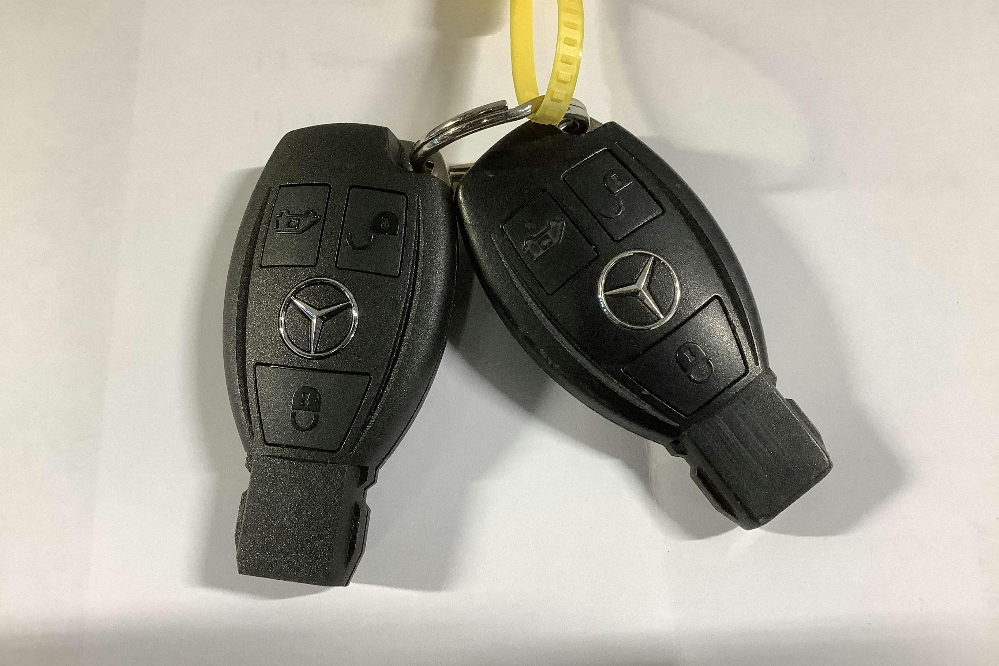 Presentationsfoto 16 av 16: Mercedes Vito Tourer  114 CDI W640 (136hk) - 13 656 mil - Automat - blå - 2016