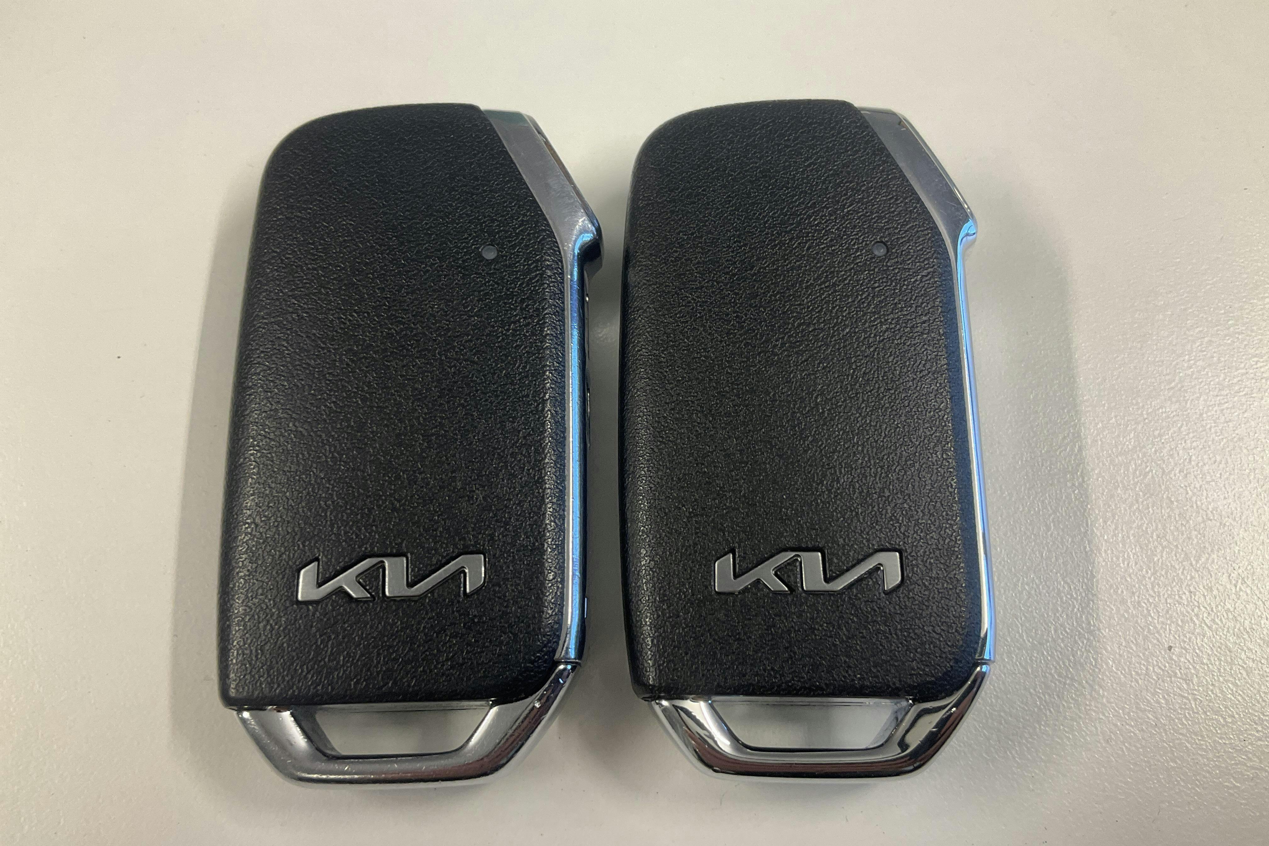 Presentationsfoto 17 av 17: KIA Ceed 1.6 Plug-in Hybrid SW (141hk) - 10 236 mil - Automat - vit - 2022