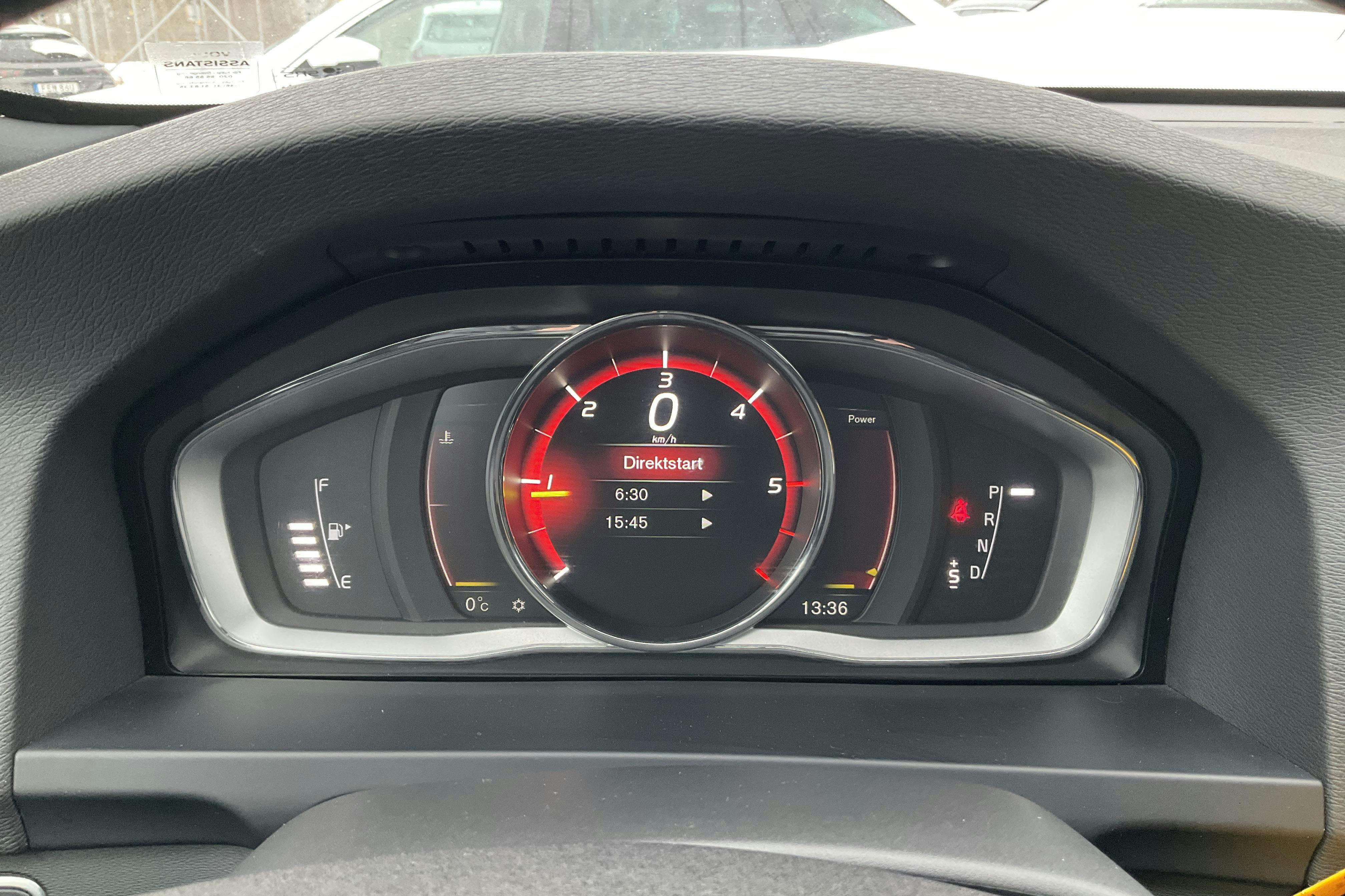 Presentation photo 2 of 13: Volvo V60 D4 (190hk) - 172 420 km - Automatic - white - 2017