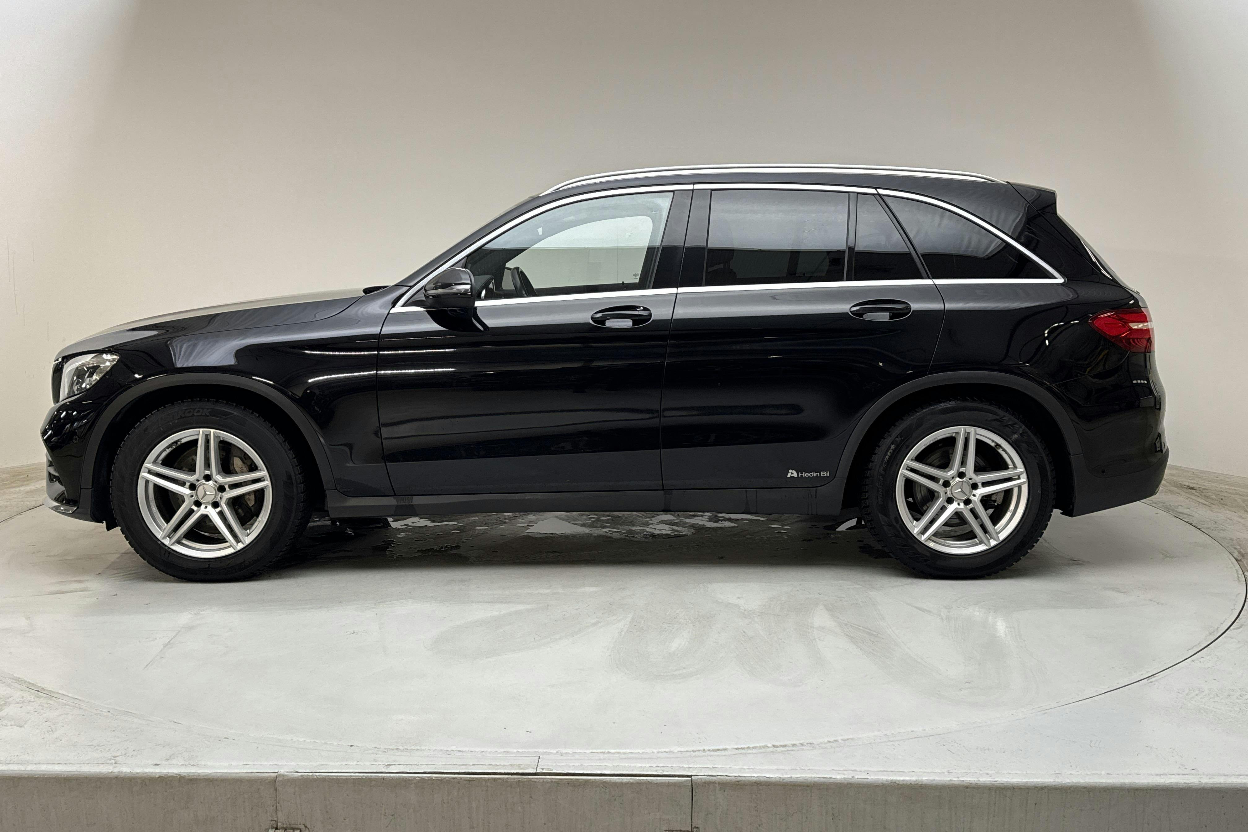 Presentationsfoto 2 av 15: Mercedes GLC 220 d 4MATIC X253 (170hk) - 21 959 mil - Automat - svart - 2016