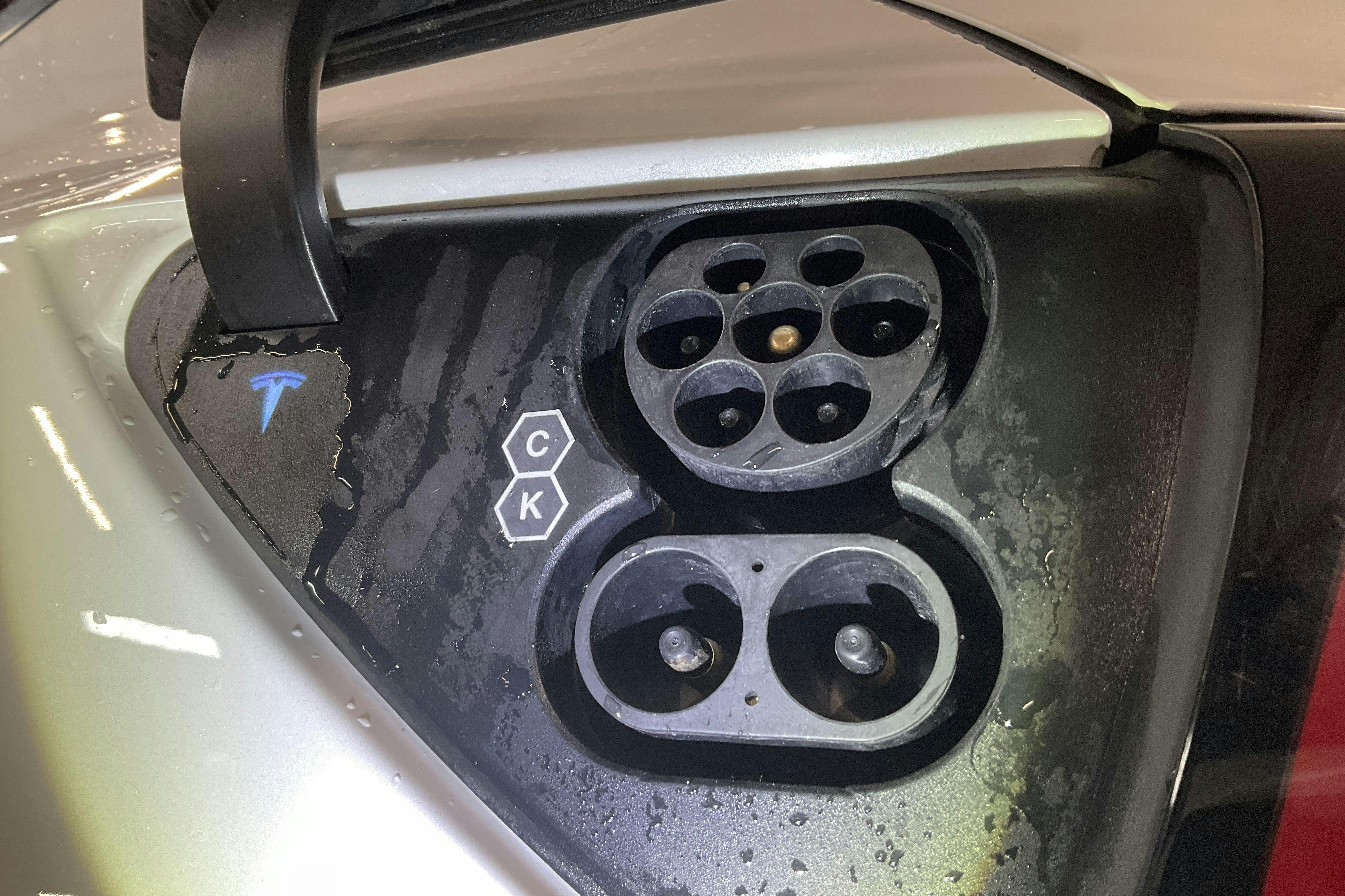 Presentationsfoto 17 av 17: Tesla Model Y Long Range Dual Motor AWD - 11 390 mil - Automat - vit - 2023