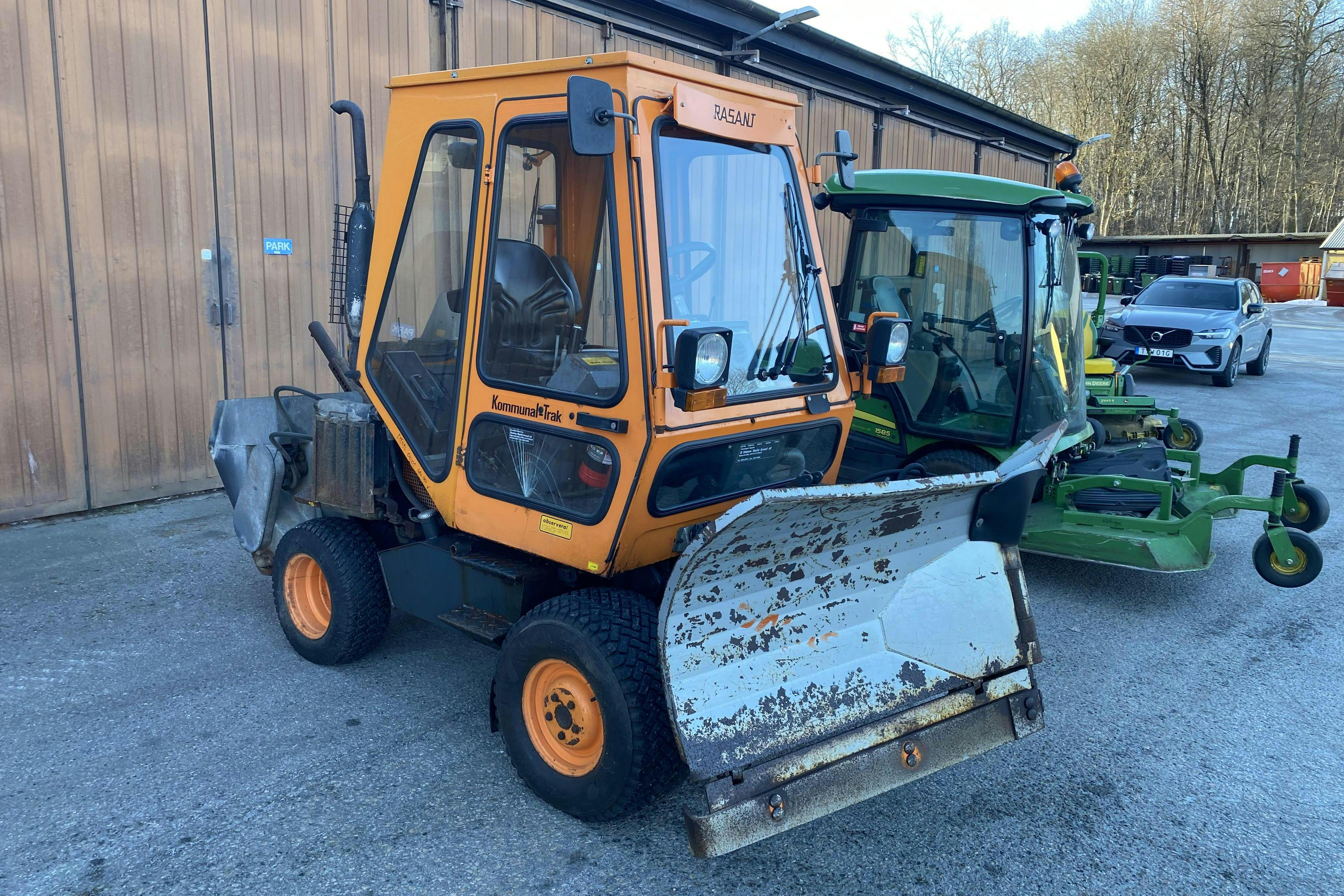 Presentationsfoto 2 av 22: RASANT Kommunal Track Snö-utrustad -  - 1993