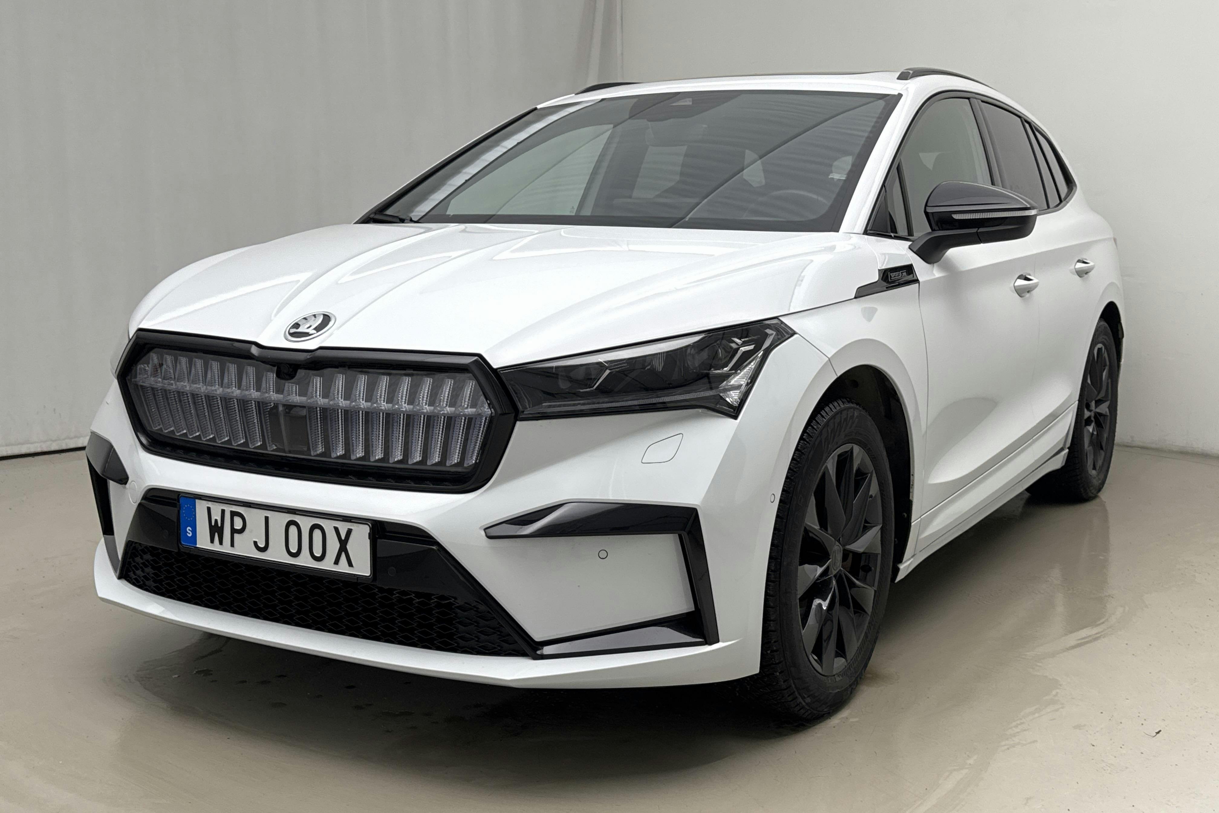 Presentation photo 1 of 17: Skoda Enyaq iV 80 (204hk) - 65 810 km - Automatic - white - 2023