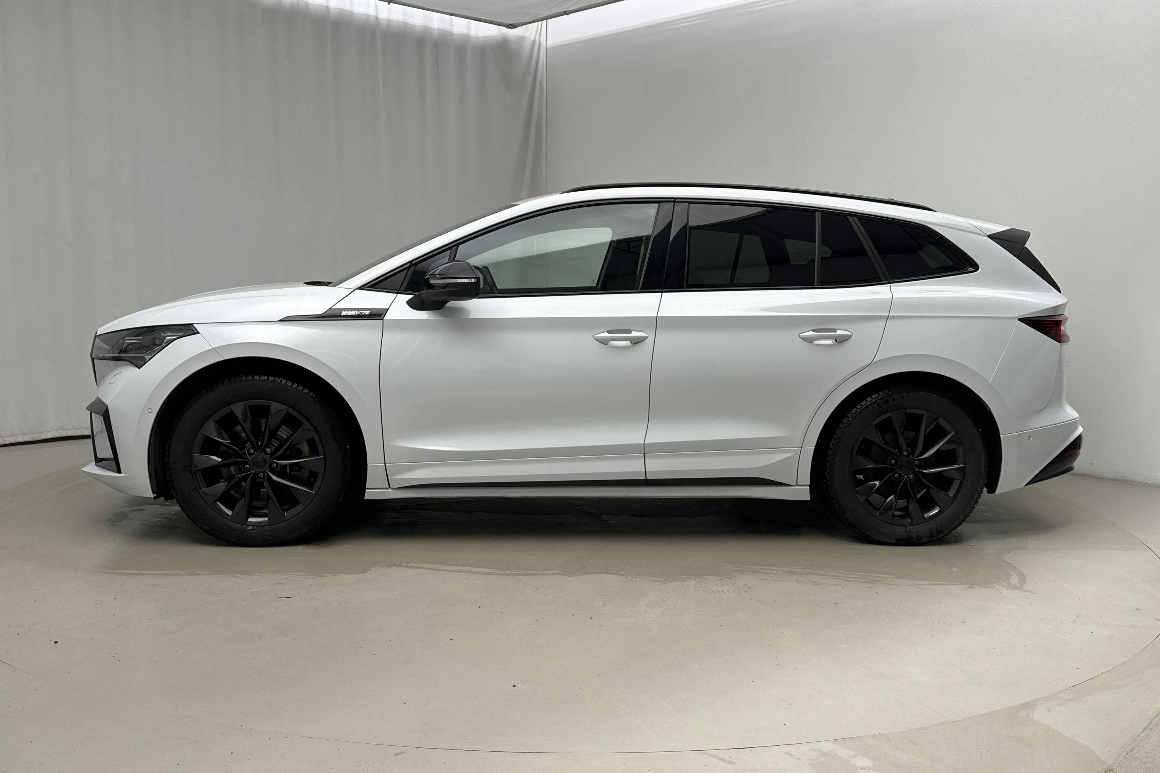 Presentation photo 2 of 17: Skoda Enyaq iV 80 (204hk) - 65 810 km - Automatic - white - 2023