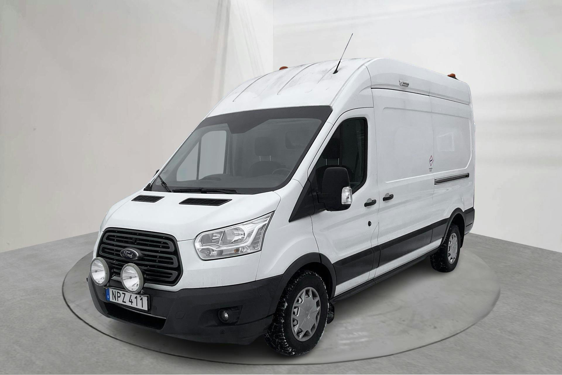 Presentation photo 1 of 12: Ford Transit 350 2.0 TDCi AWD Skåp (130hk) - 44 520 km - Manual - white - 2018