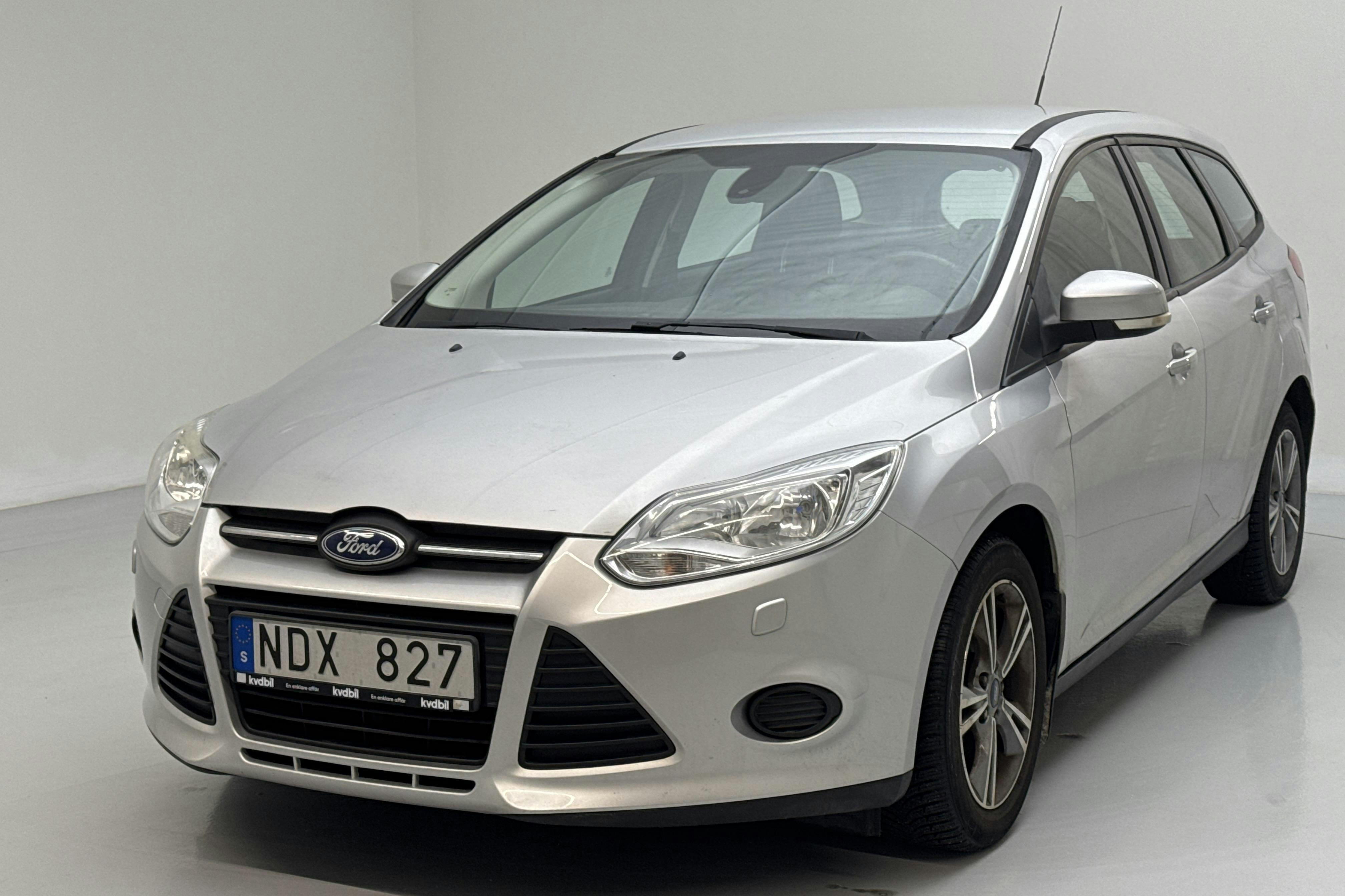 Presentationsfoto 1 av 11: Ford Focus 1.0 EcoBoost Kombi (100hk) - 12 092 mil - Manuell - grå - 2013