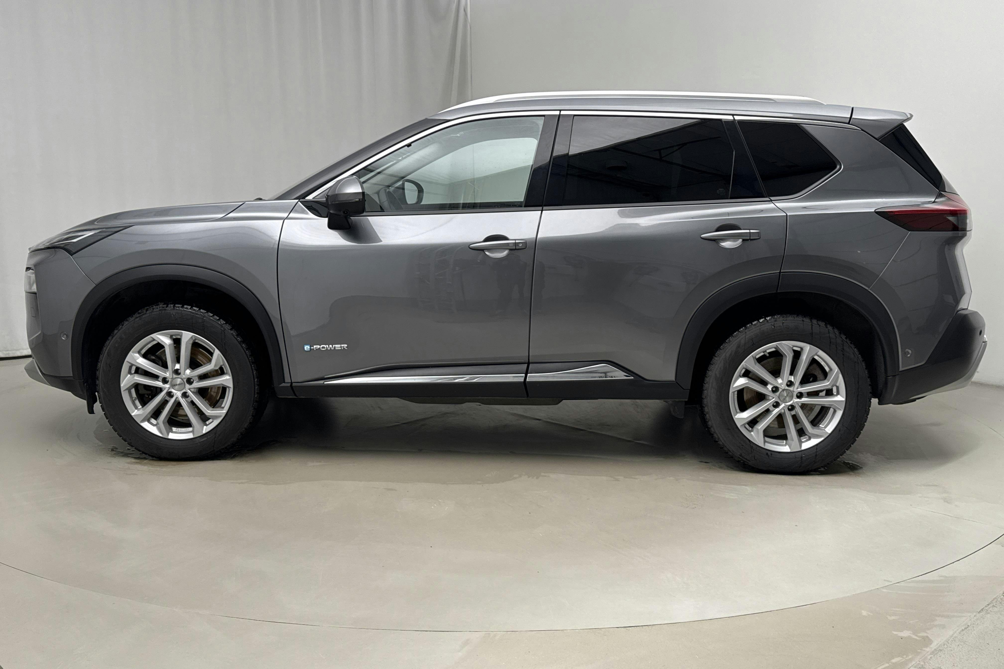 Presentationsfoto 2 av 17: Nissan X-Trail e-4orce (158hk) - 3 747 mil - Automat - grå - 2023