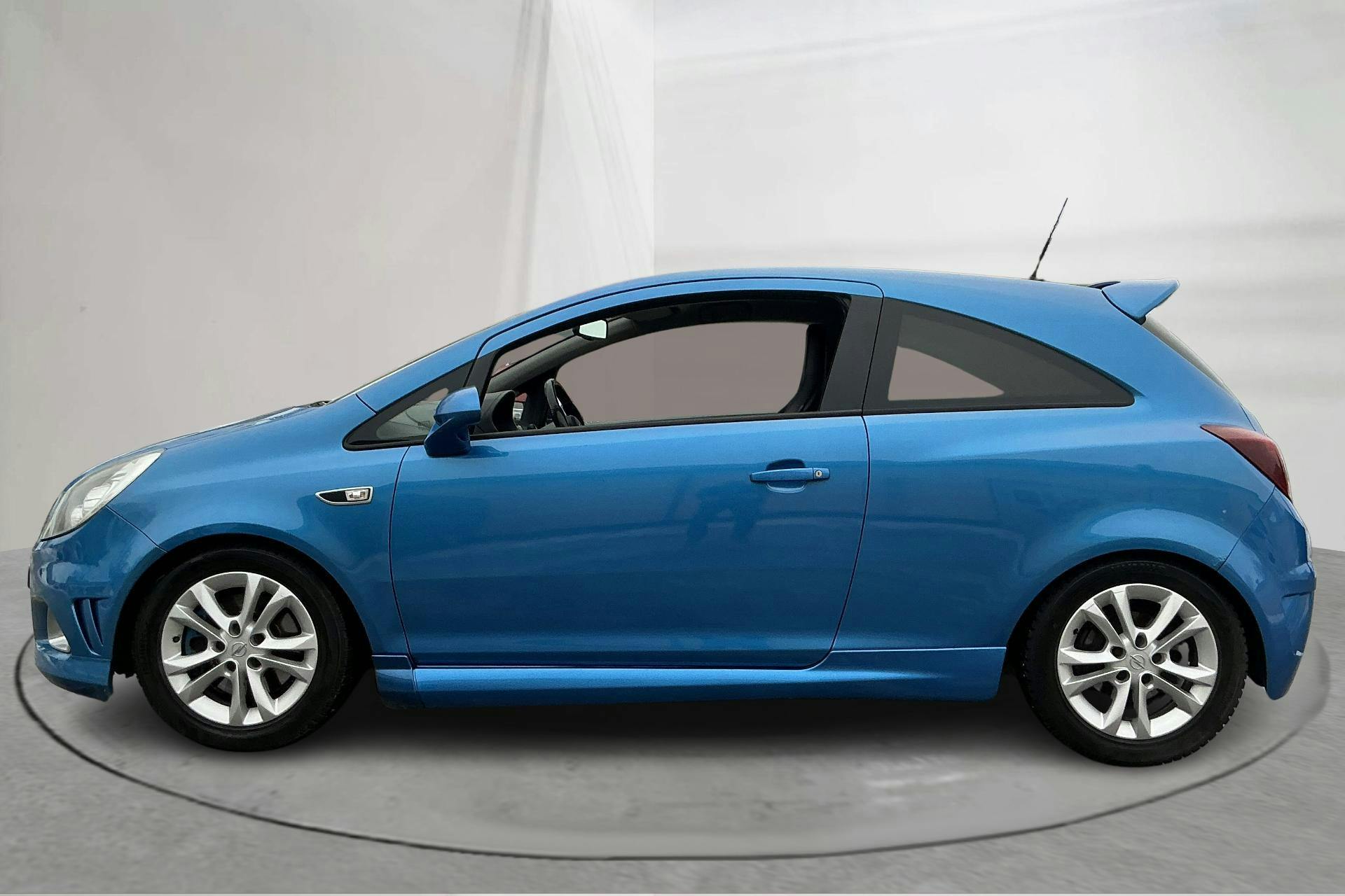 Præsentationsfoto 2 af 14: Opel Corsa 1.6 OPC (192hk) - 159 510 kilometer - Manuel - Blå farve - 2009