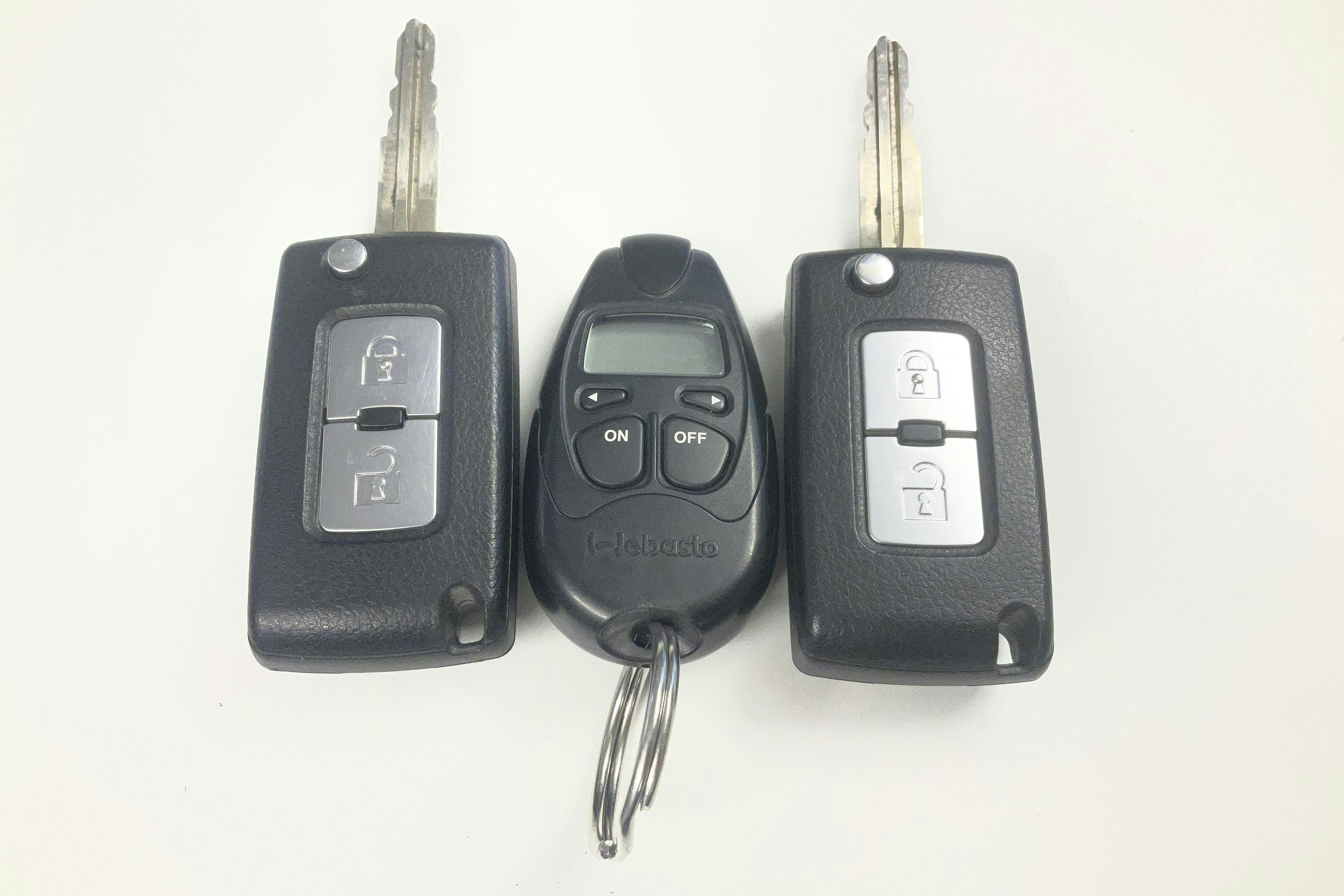 Presentationsfoto 22 av 22: Mitsubishi Pajero Wagon 3.2 DI-D (200hk) - 16 843 mil - Automat - vit - 2015