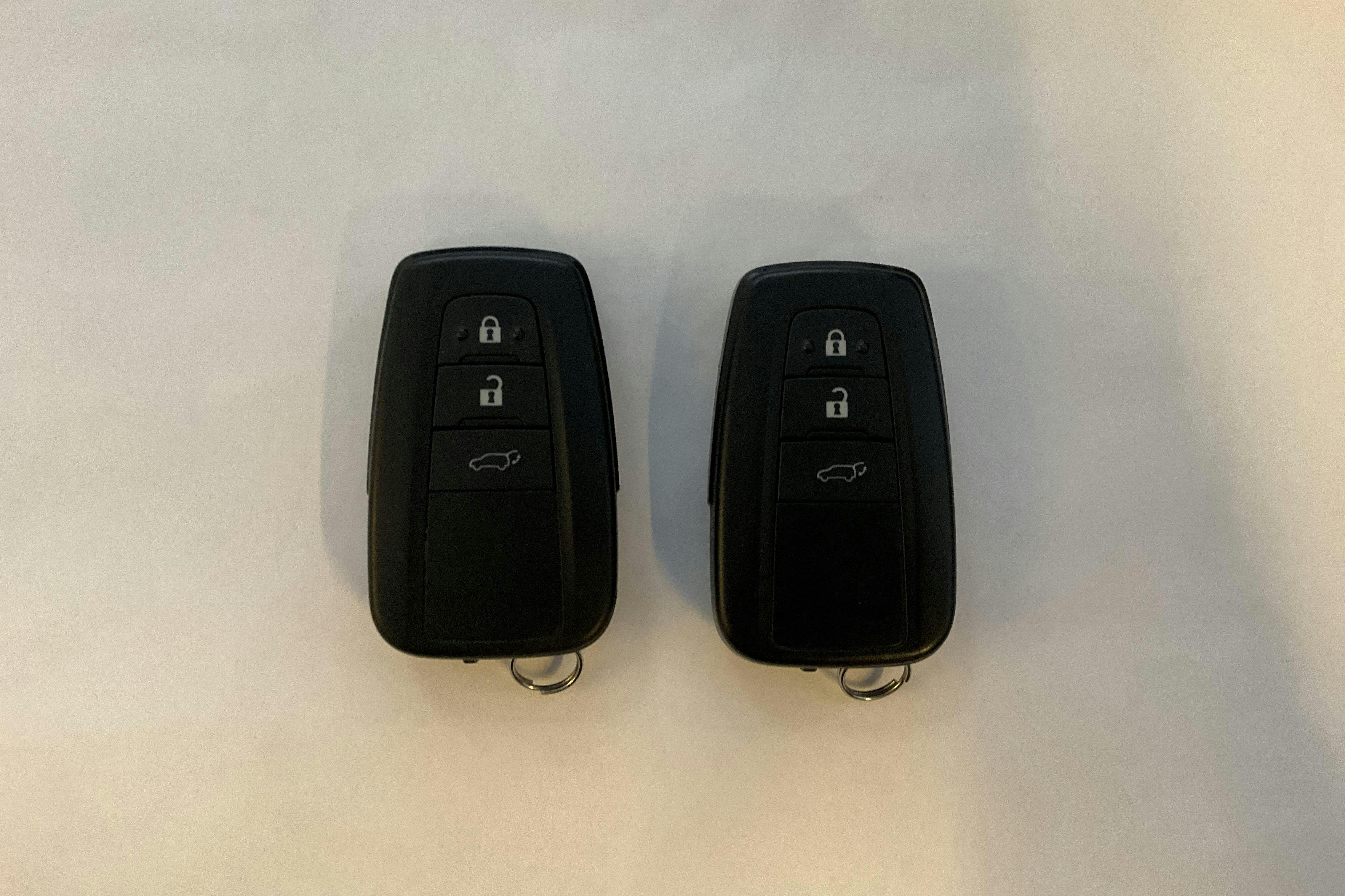 Presentation photo 16 of 16: Toyota RAV4 2.5 HSD AWD (222hk) - 111 140 km - Automatic - white - 2023