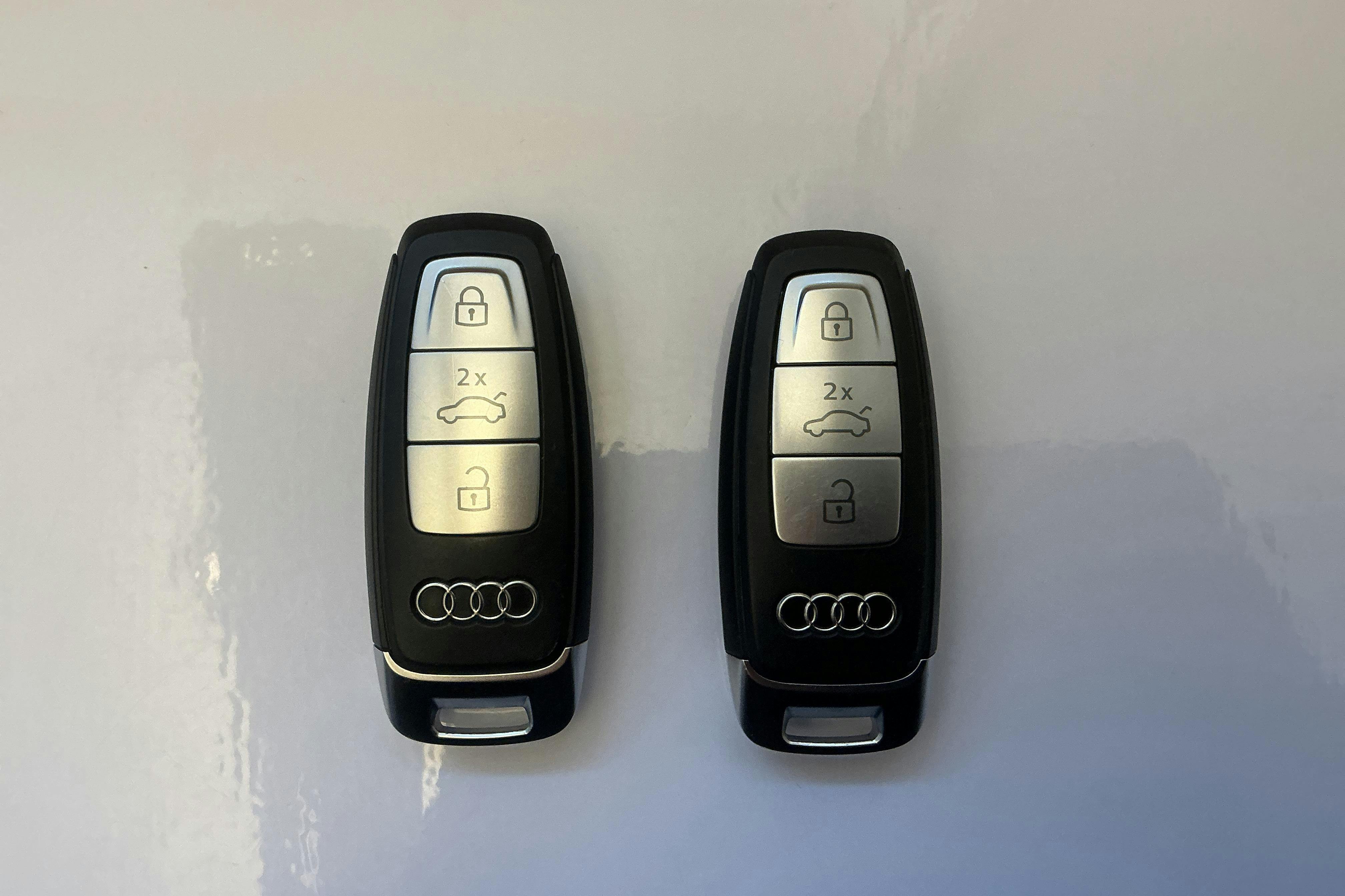 Zdjęcie prezentacyjne 22 z 22: Audi Q8 55 e-tron quattro (408hk) - 53 600 km - Automatyczna - szary - 2024