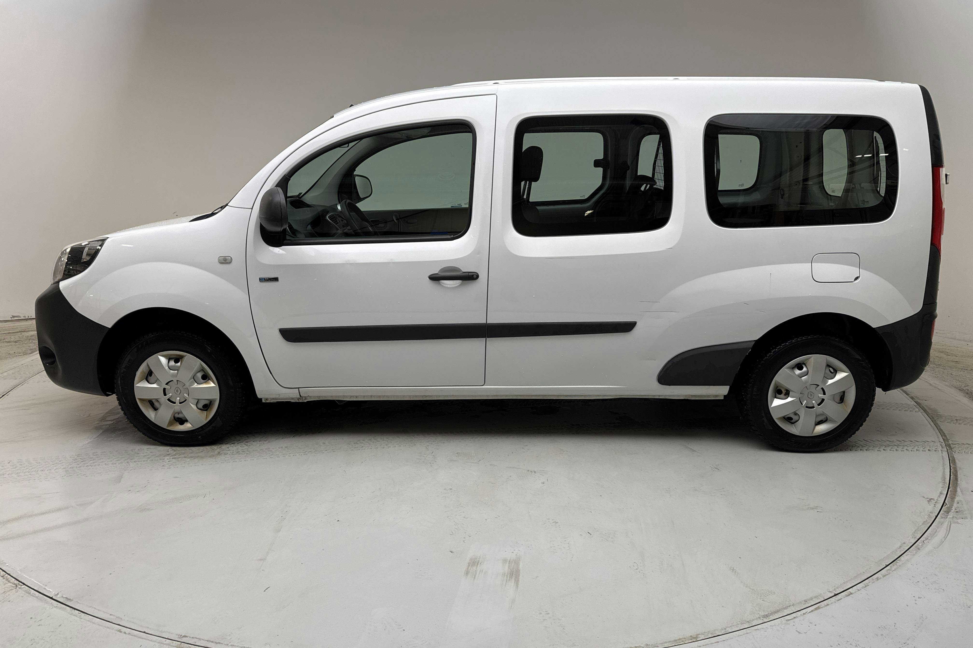 Præsentationsfoto 2 af 13: Renault Kangoo Z.E Power Plus 33kWh Maxi Skåp (60hk) - 123 730 kilometer - Salgsautomat - Hvid - 2021
