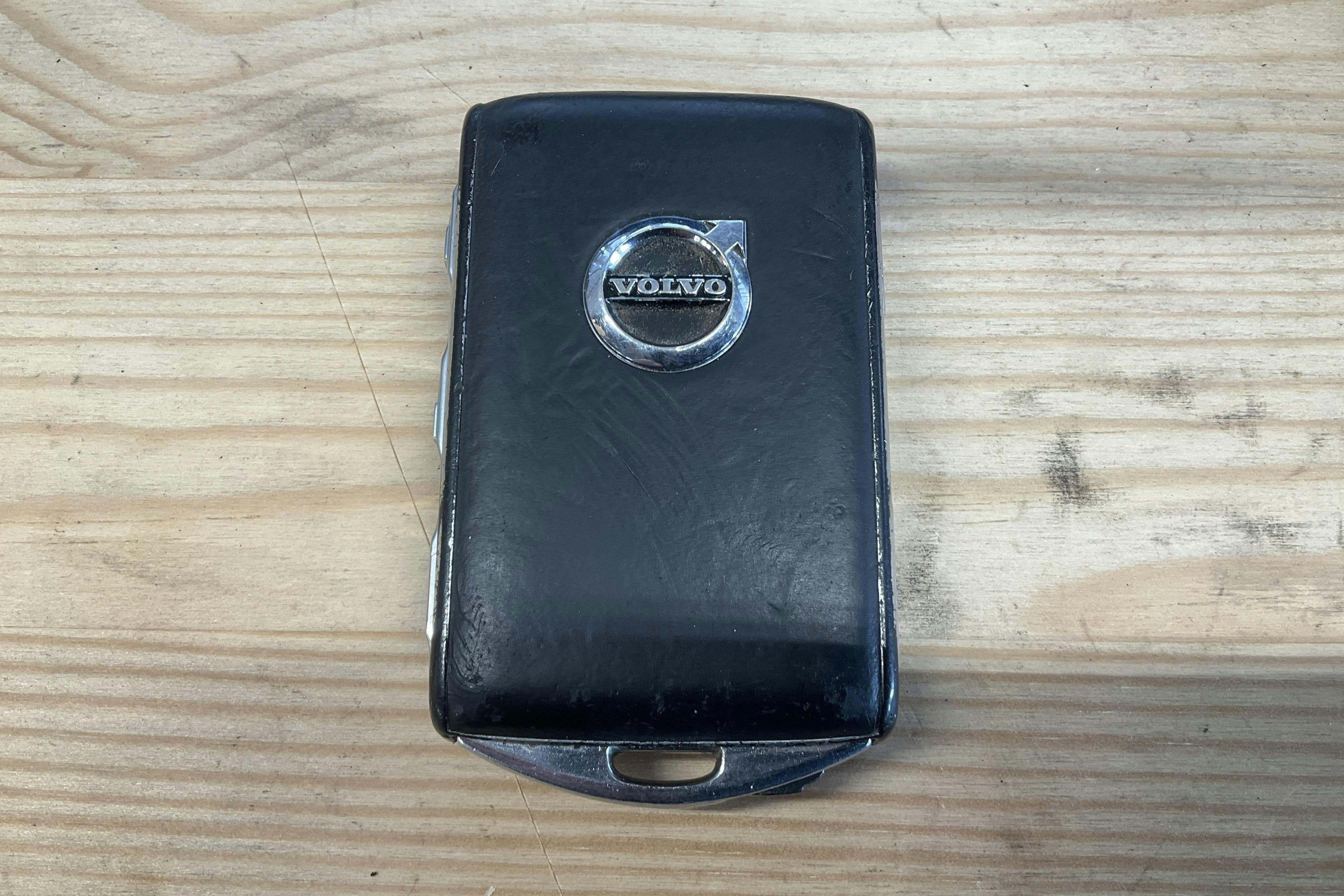 Zdjęcie prezentacyjne 18 z 18: Volvo V90 D4 Cross Country AWD (190hk) - 272 280 km - Automatyczna - biały - 2020