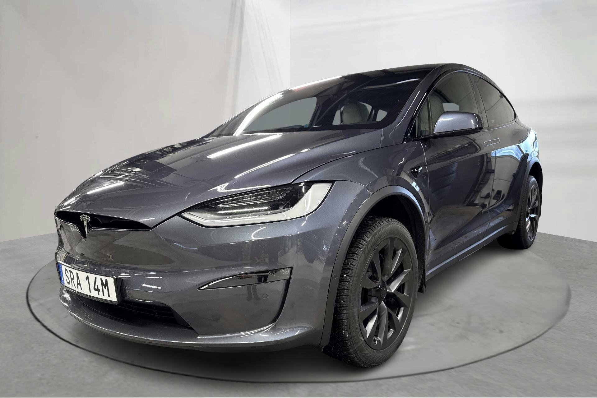 Presentationsfoto 1 av 28: Tesla Model X Plaid AWD (1020hk) - 6 733 mil - Automat - grå - 2023