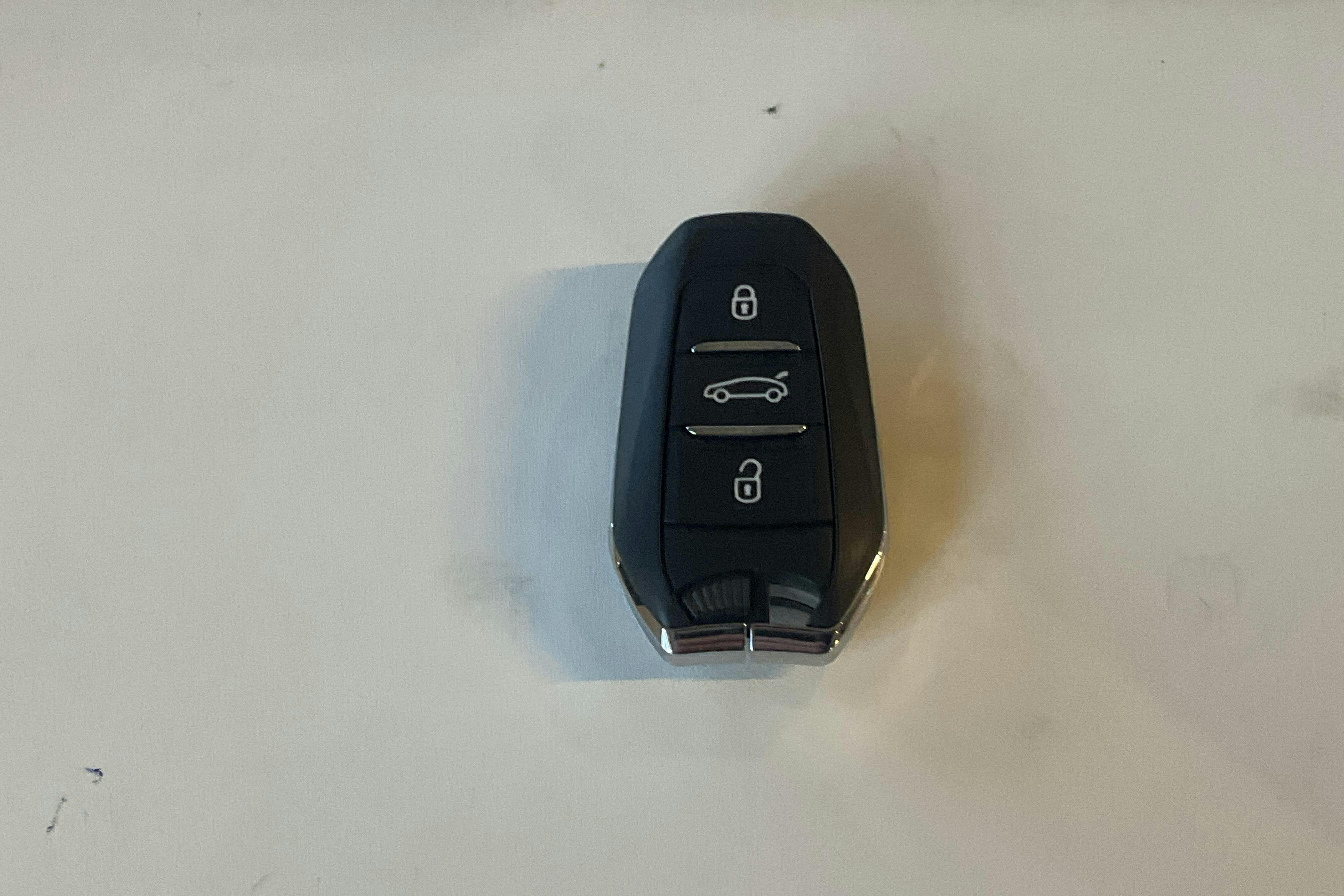 Presentationsfoto 17 av 17: Opel Mokka P130 (130hk) - 3 284 mil - Automat - grön - 2022