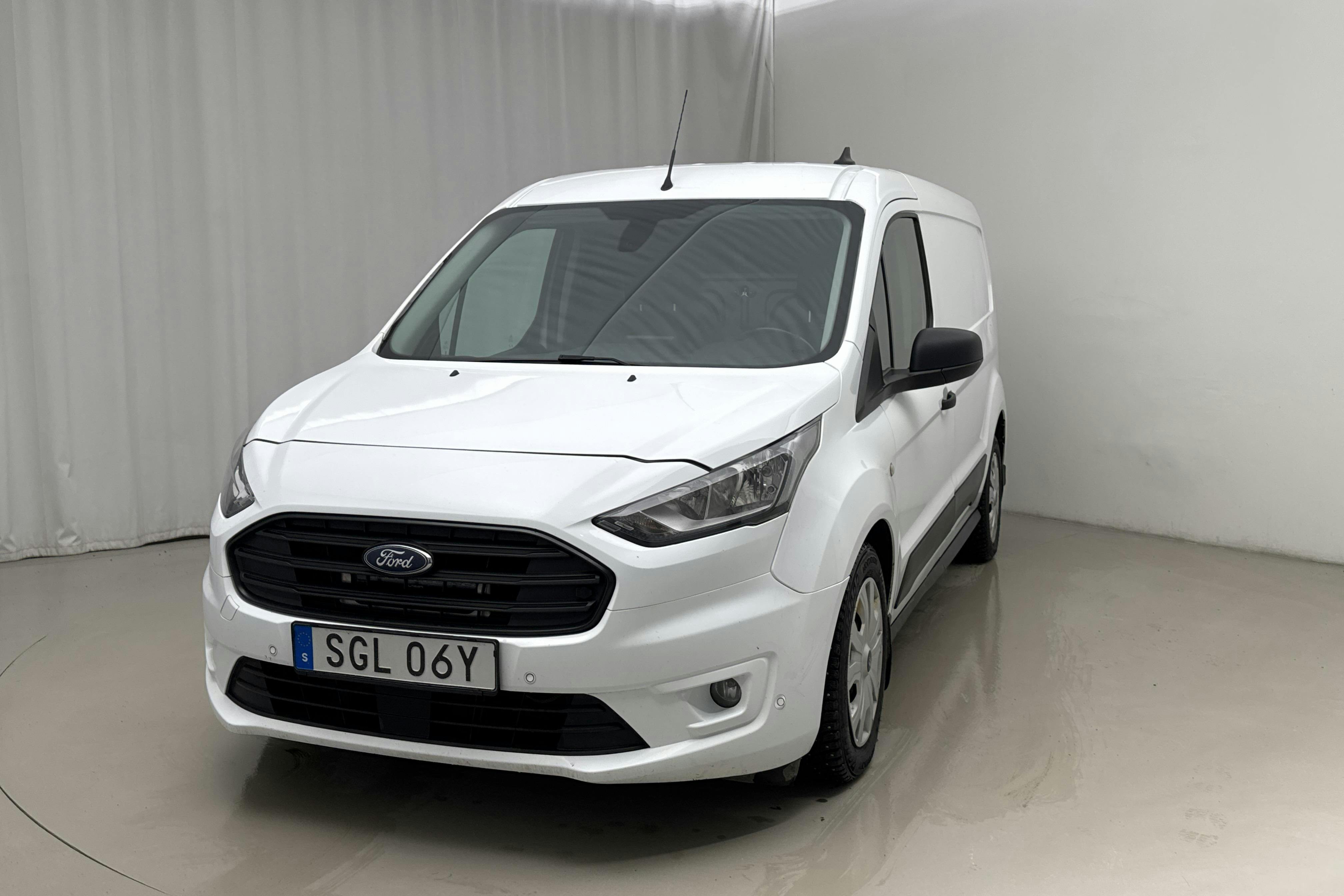 Presentationsfoto 1 av 14: Ford Transit Connect 1.5 EcoBlue (100hk) - 12 357 mil - Automat - vit - 2020