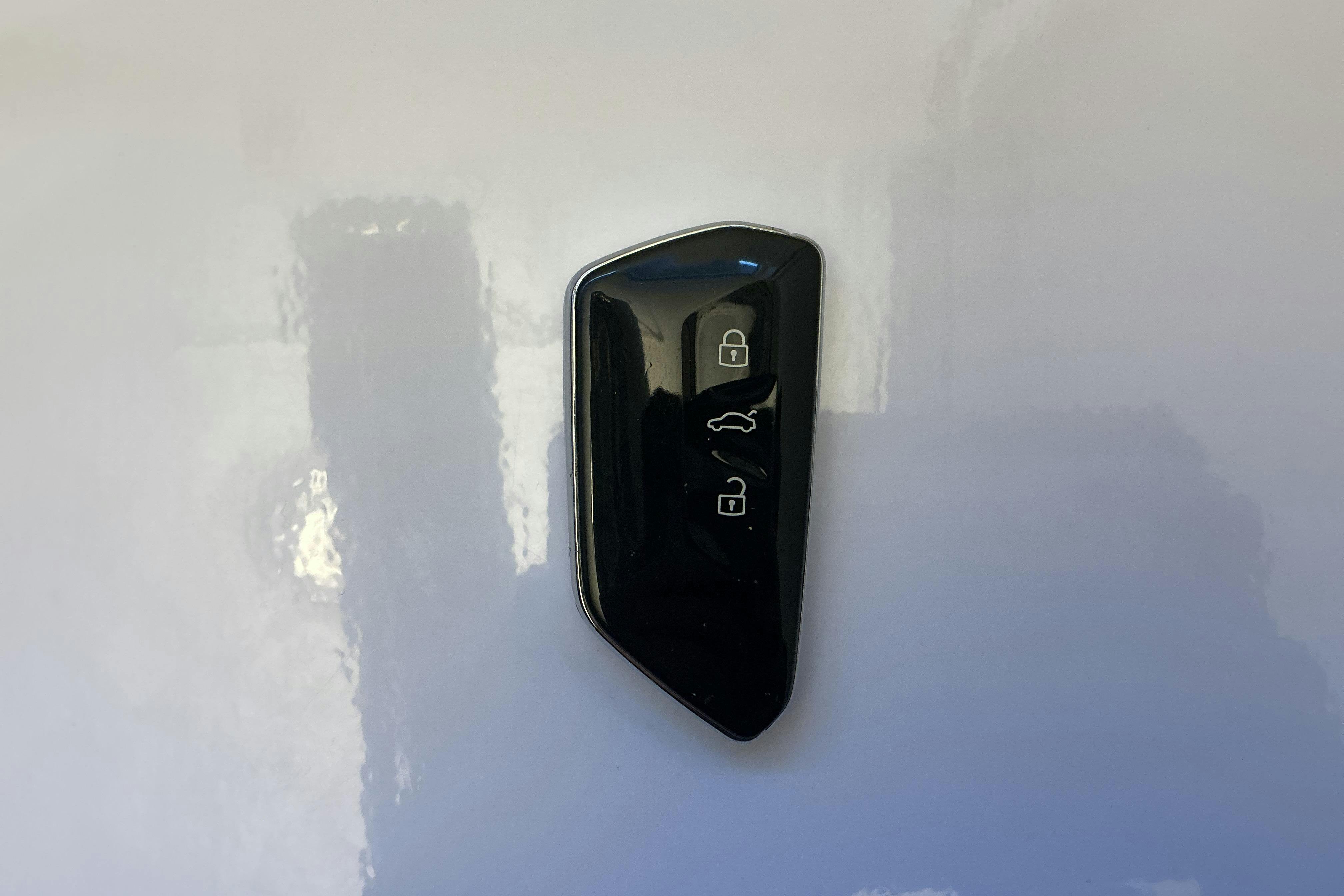 Presentation photo 17 of 17: VW ID.4 77kWh (204hk) - 59 870 km - Automatic - white - 2024