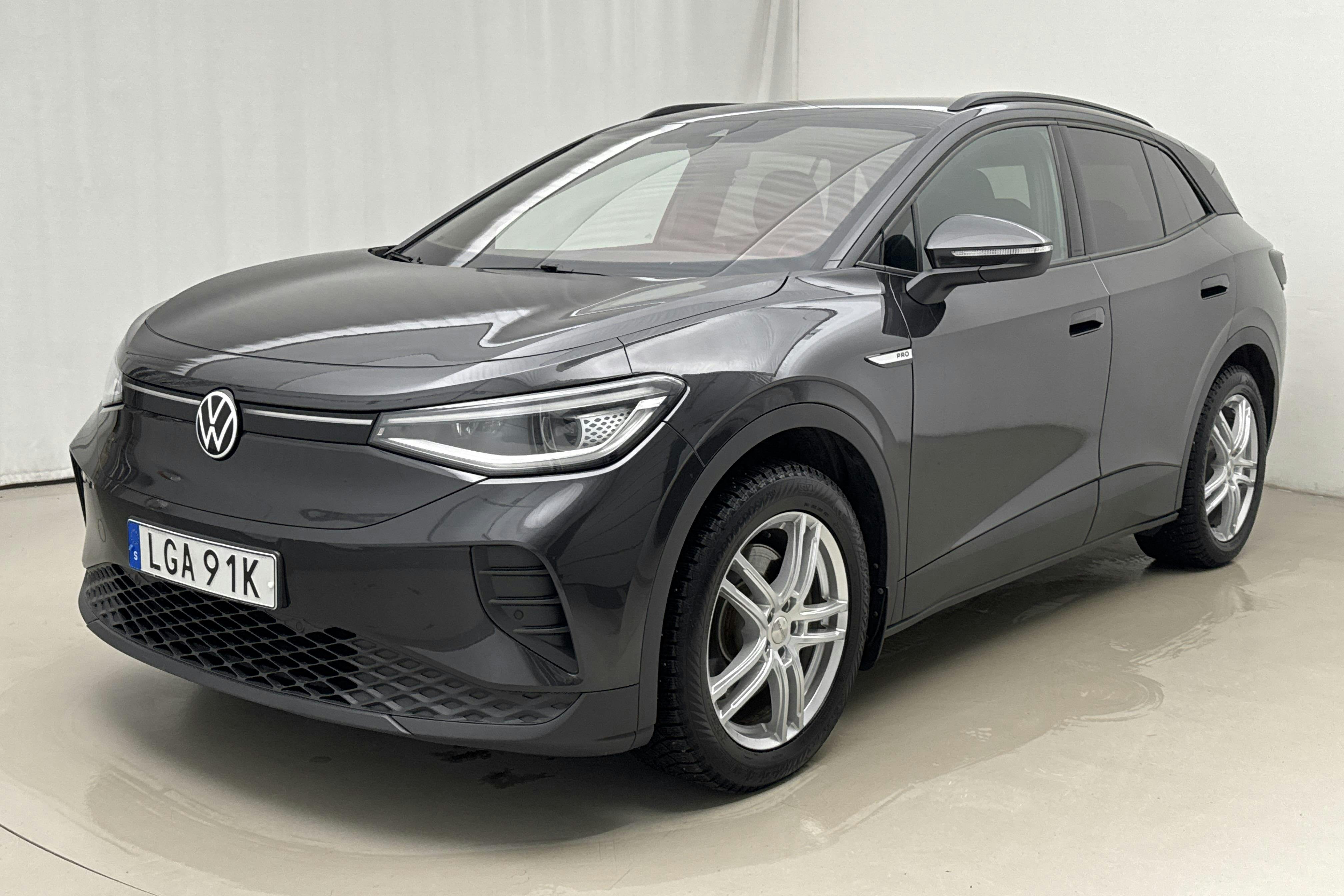 Presentationsfoto 1 av 19: VW ID.4 77kWh (204hk) - 4 355 mil - Automat - Dark Grey - 2021