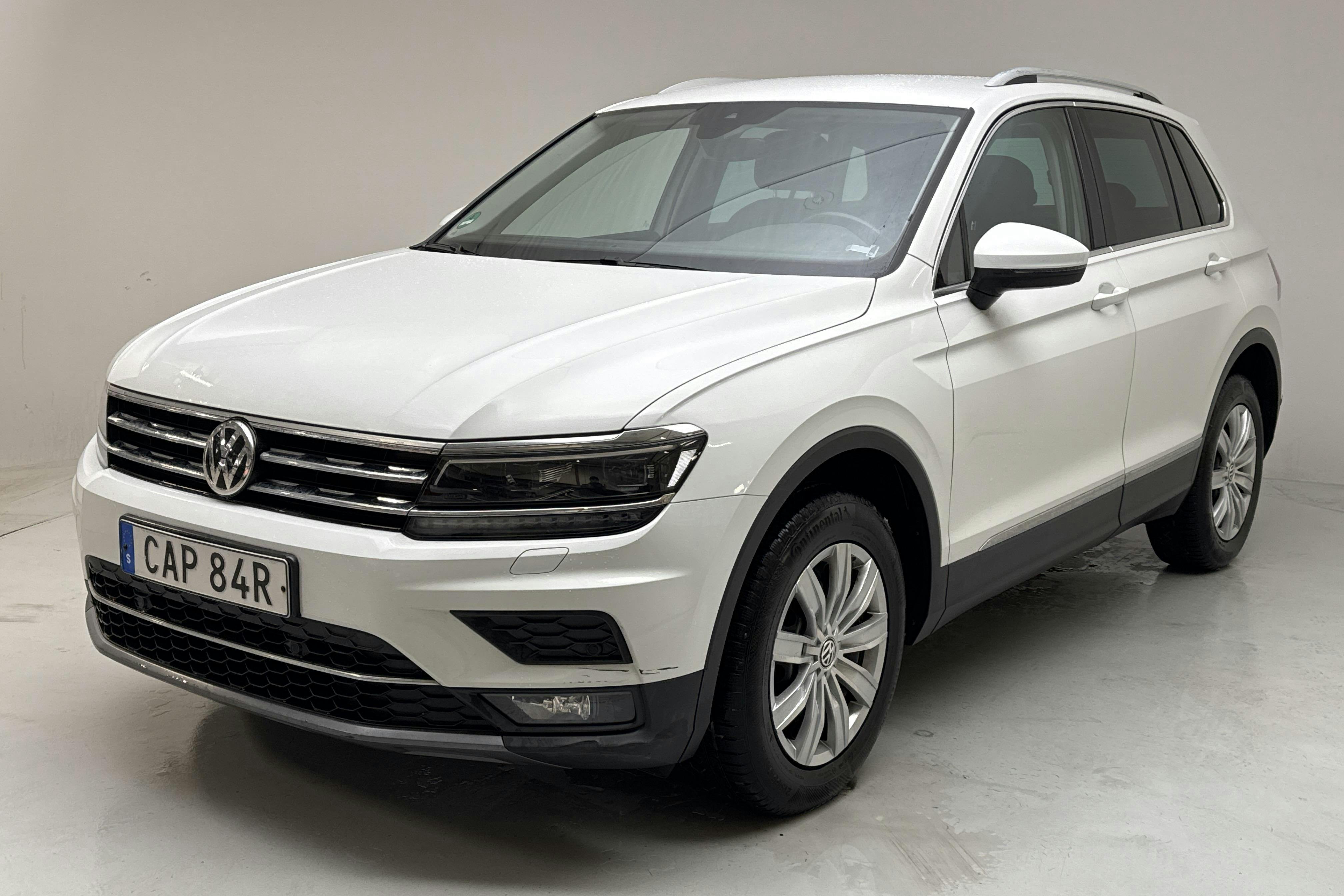 Presentationsfoto 1 av 12: VW Tiguan 1.4 TSI 4MOTION (150hk) - 14 191 mil - Automat - vit - 2018