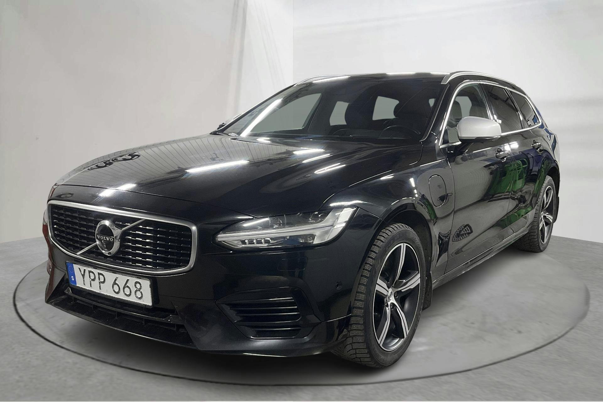 Presentationsfoto 1 av 18: Volvo V90 T8 AWD Twin Engine (390hk) - 22 412 mil - Automat - svart - 2019