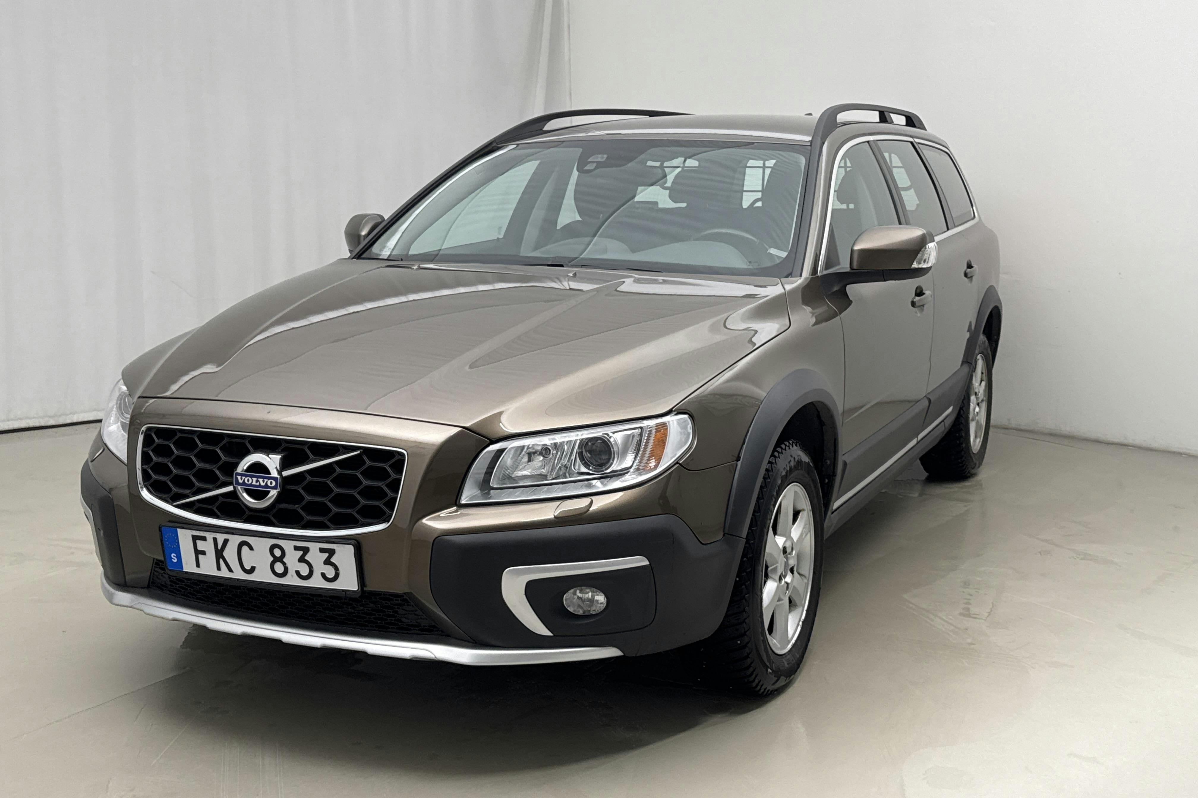 Presentation photo 1 of 15: Volvo XC70 II D4 2WD(181hk) - 161 310 km - Manual - brown - 2015