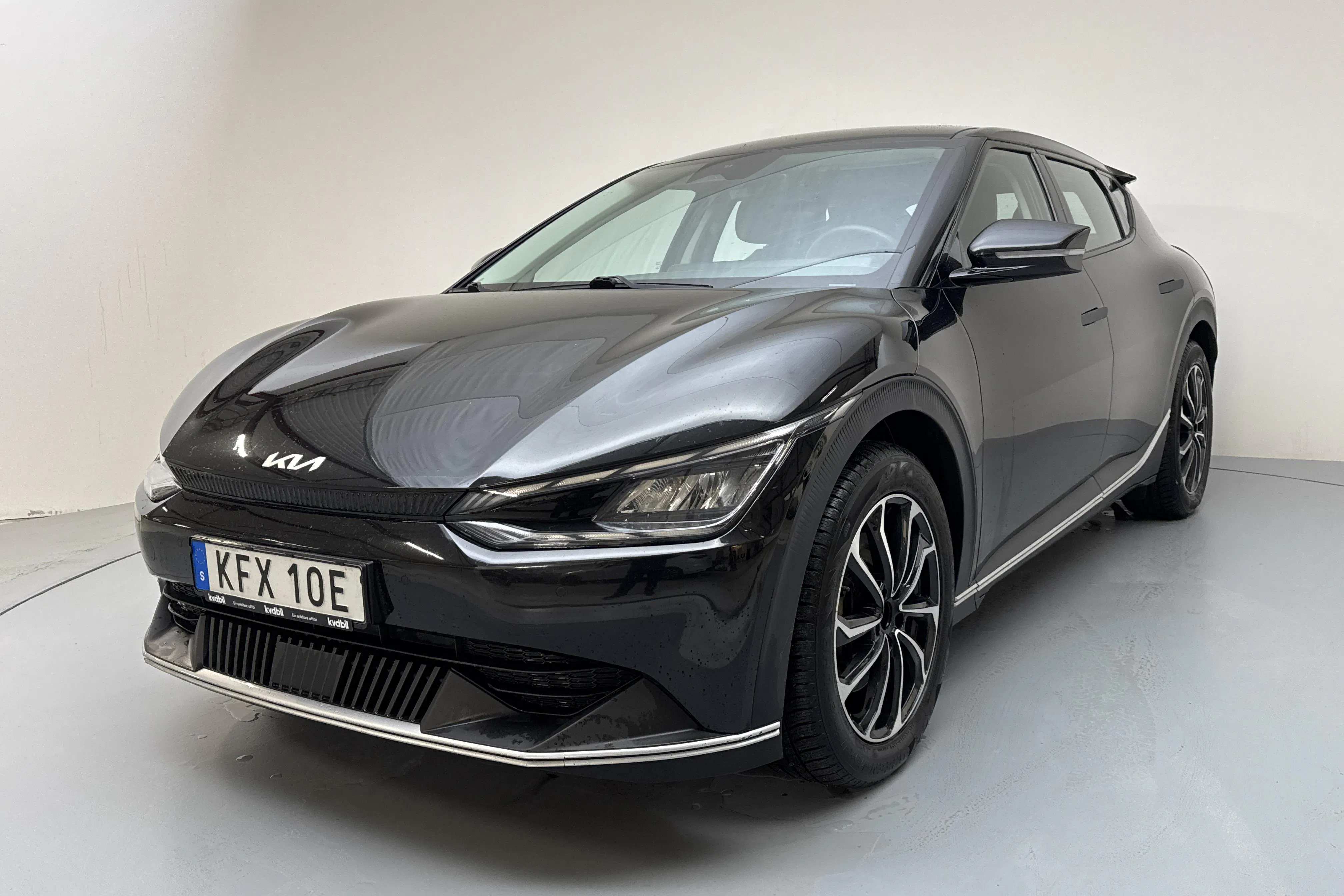 Presentation photo 1 of 22: KIA EV6 RWD (228hk) - 115 720 km - Automatic - black - 2023