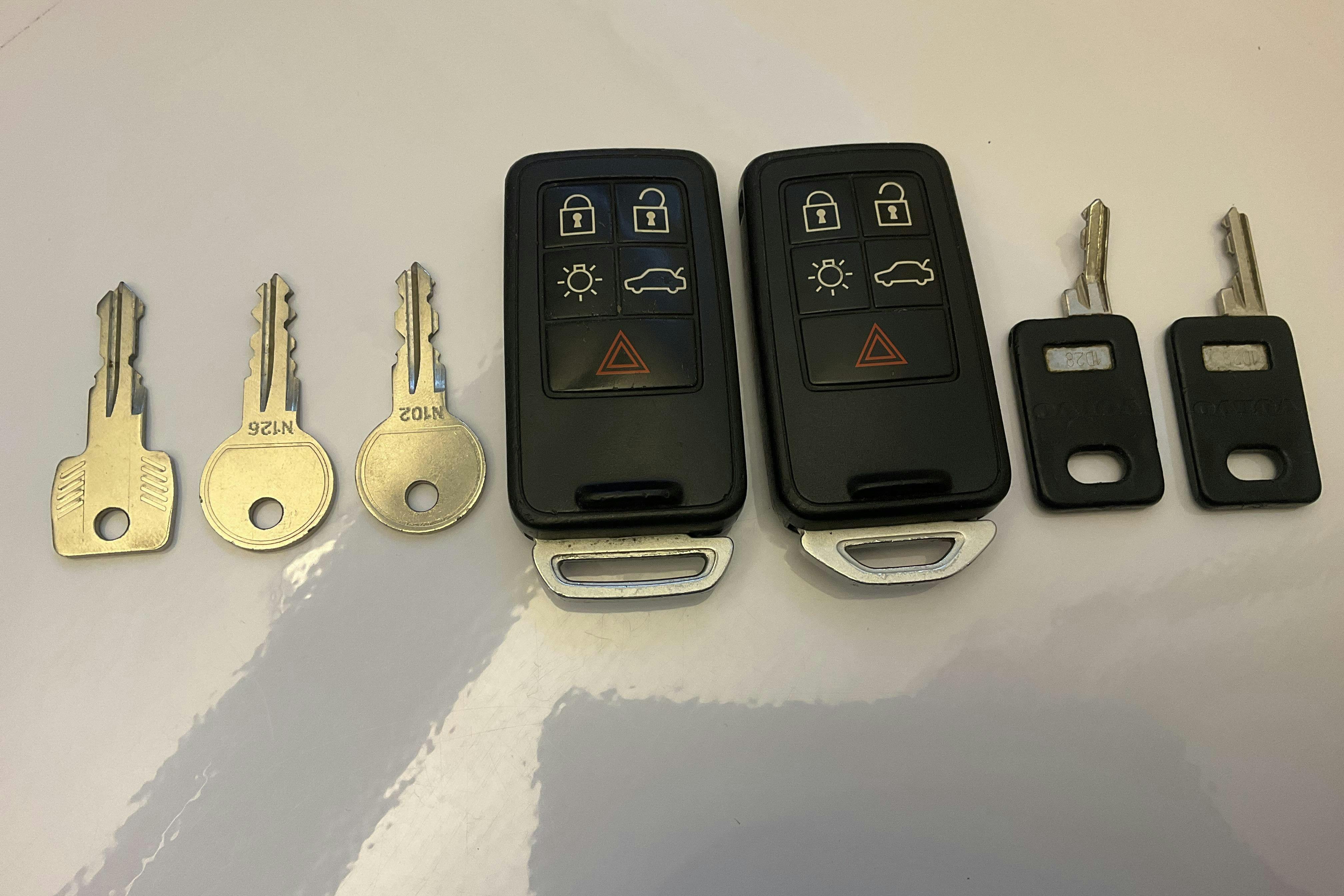 Præsentationsfoto 16 af 16: Volvo V60 D4 (200hk) - 242 390 kilometer - Manuel - Blå farve - 2015