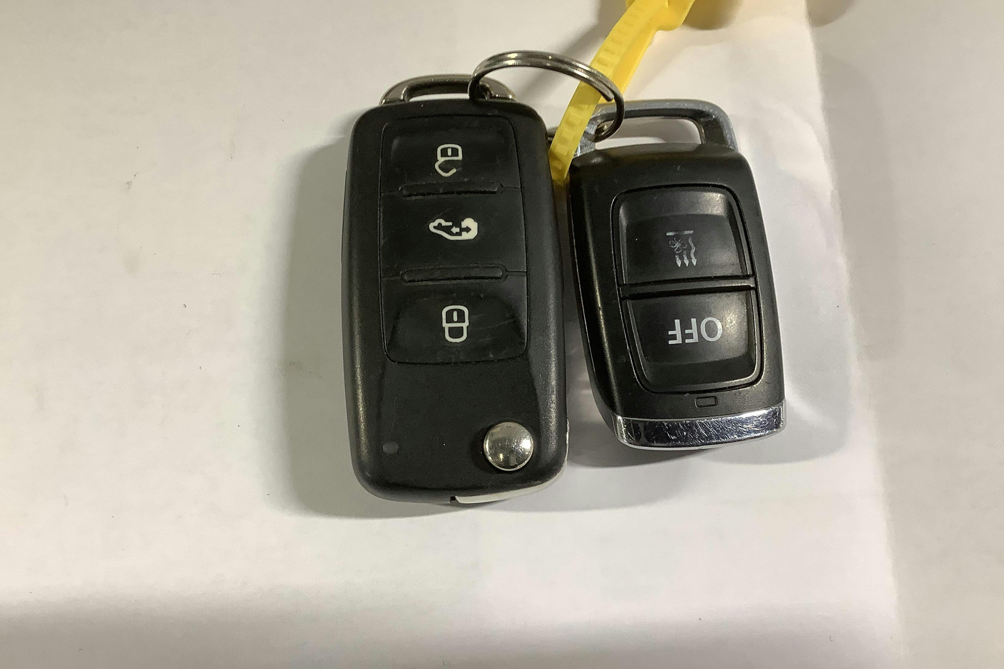 Presentationsfoto 18 av 18: VW Caravelle 2.0 TDI BMT 4MOTION (150hk) - 6 676 mil - Automat - grå - 2019