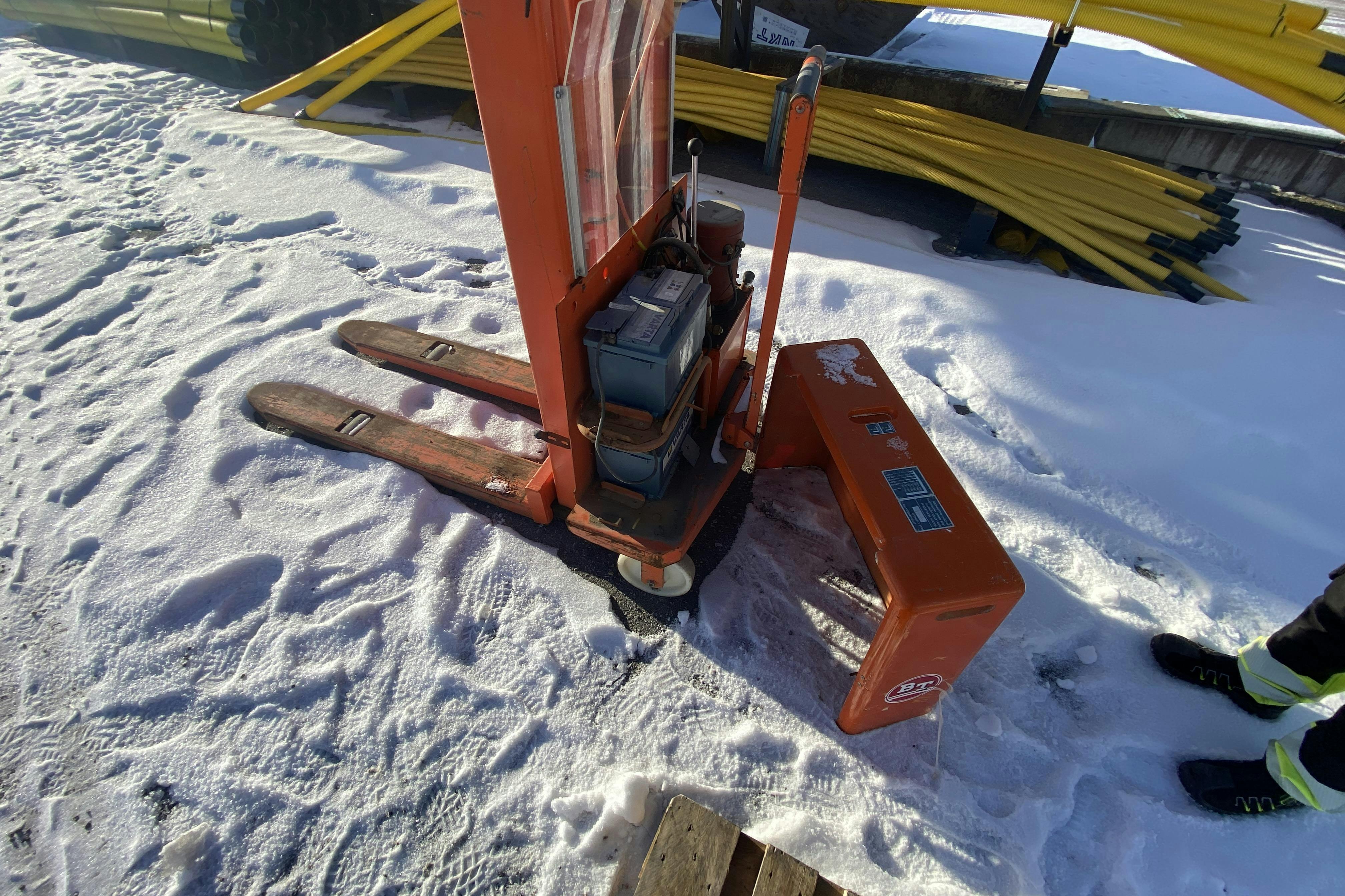 Presentationsfoto 12 av 12: BT ledstaplare manuell - 0 km - 1976