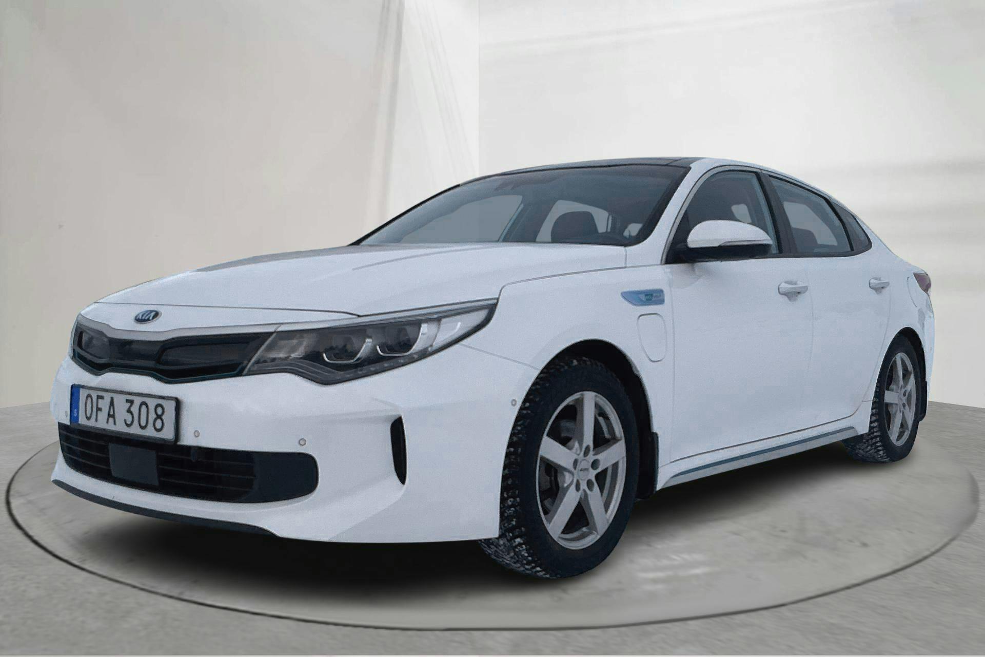 Presentation photo 1 of 20: KIA Optima 2.0 GDi Plug-in Hybrid (205hk) - 111 310 km - Automatic - white - 2017