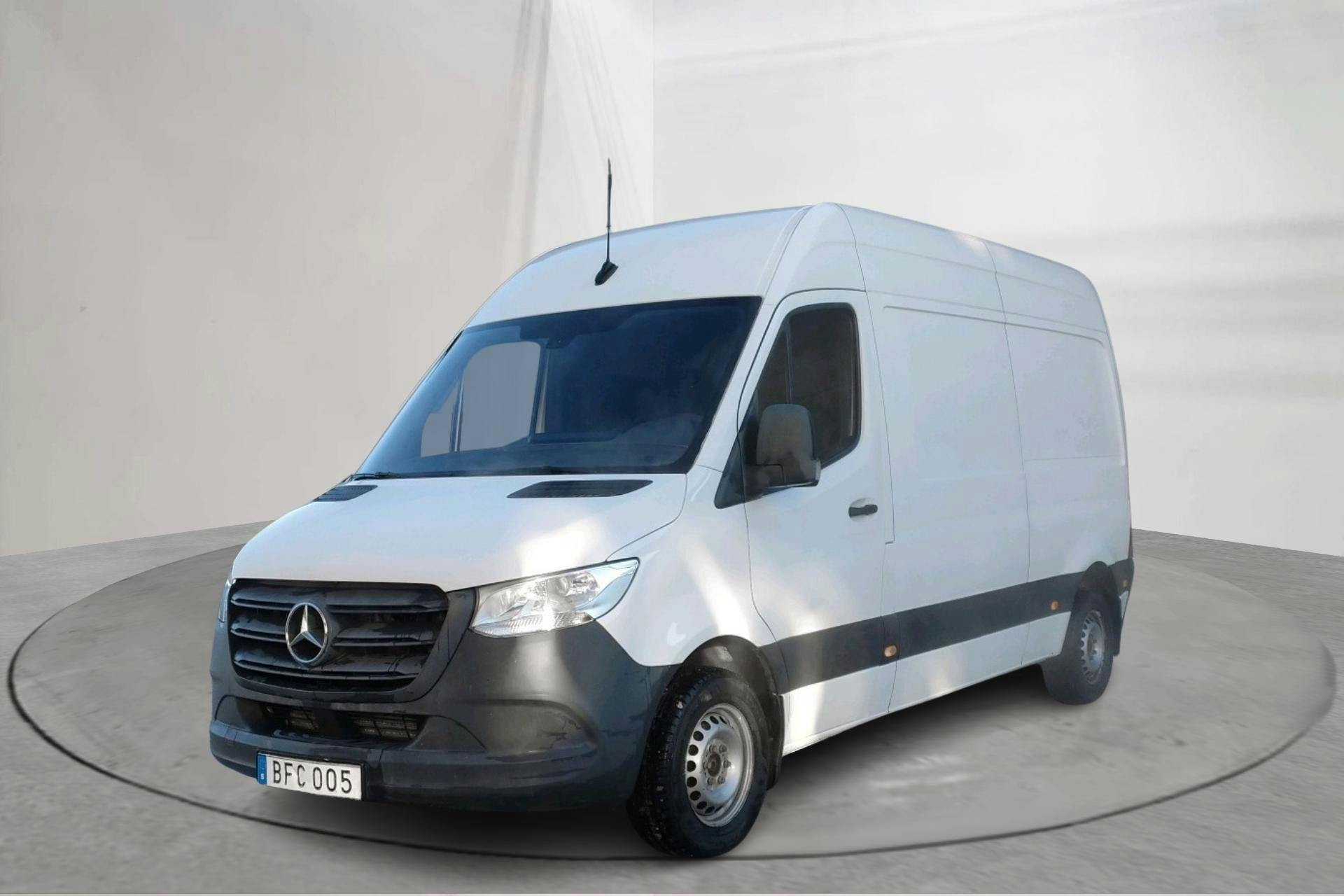Presentationsfoto 1 av 13: Mercedes Sprinter 211 CDI Skåp 2WD (114hk) - 23 399 mil - Automat - vit - 2018