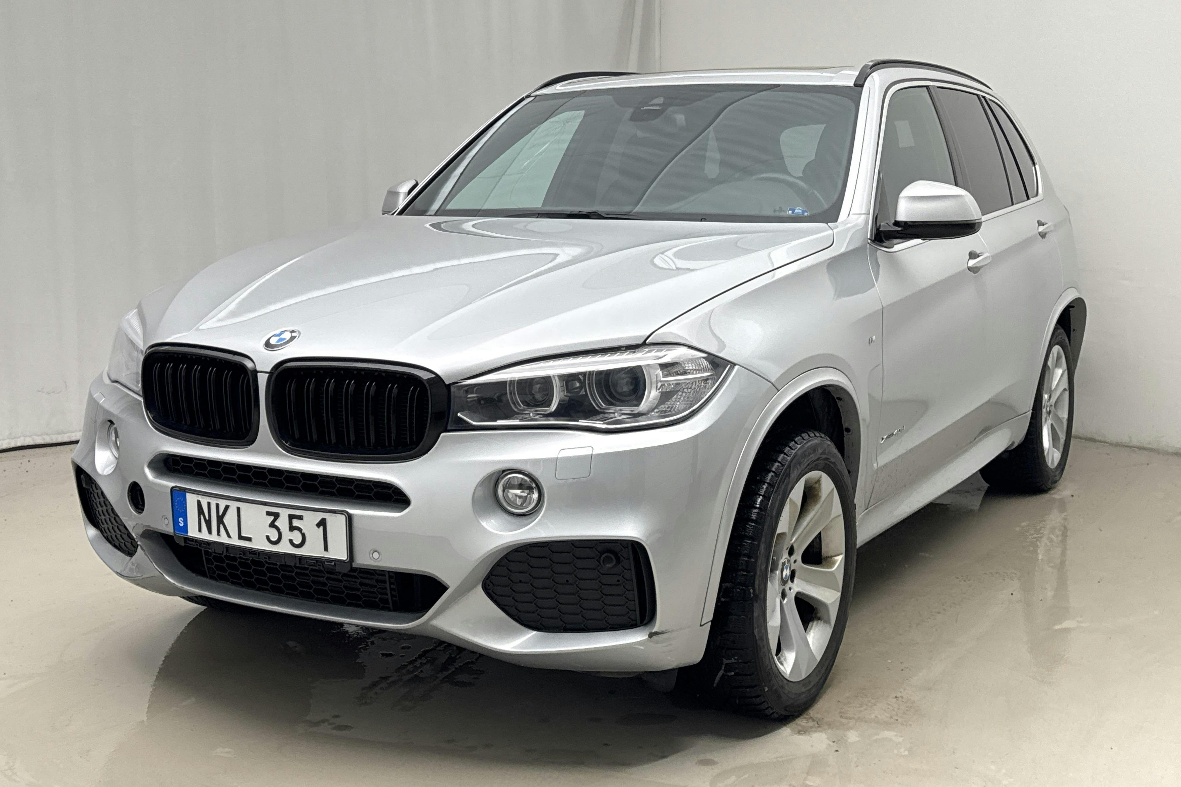 Presentation photo 1 of 23: BMW X5 xDrive40d, F15 (313hk) - 125 880 km - Automatic - silver - 2014