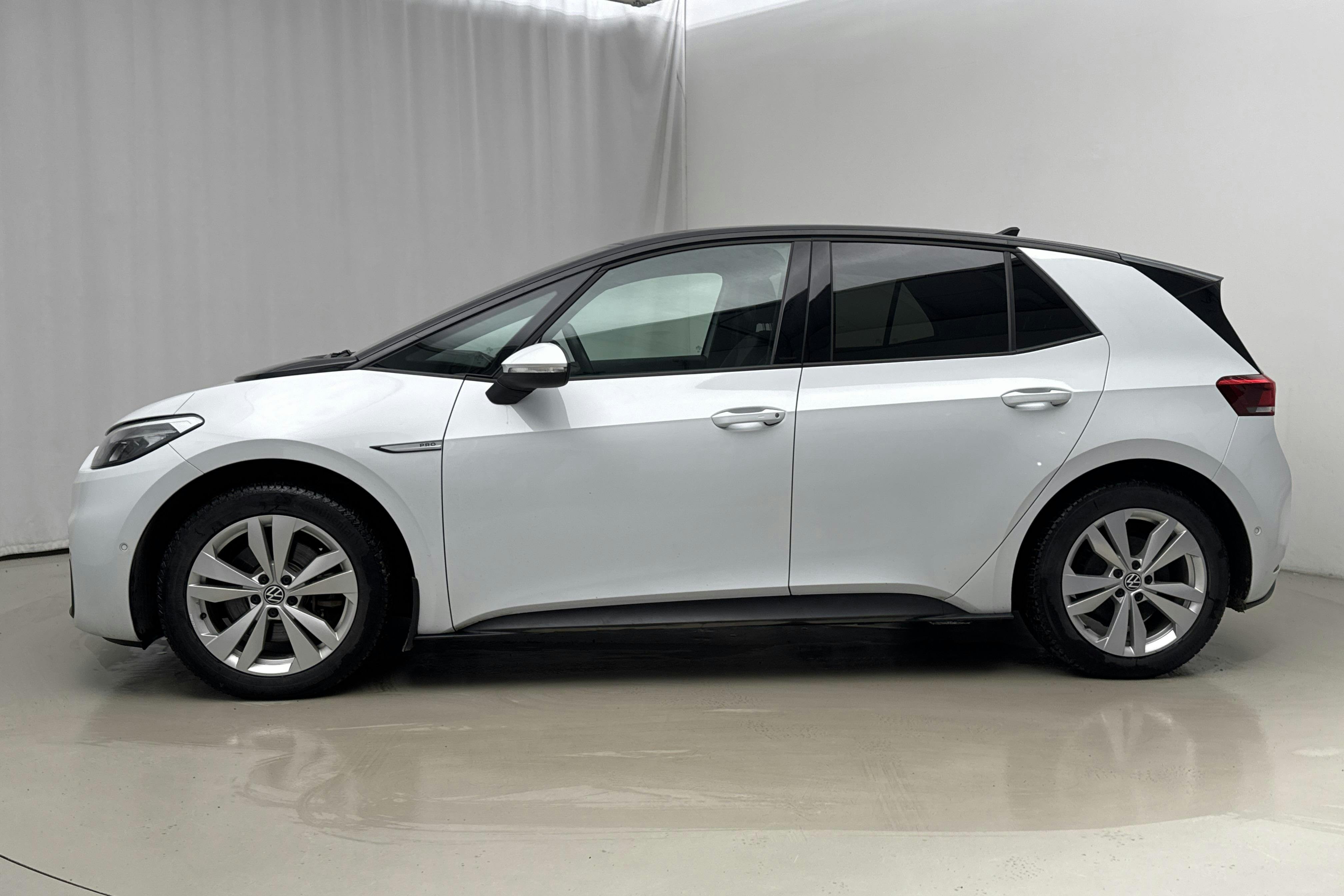 Presentationsfoto 2 av 20: VW ID.3 58kWh (204hk) - 4 367 mil - Automat - vit - 2023