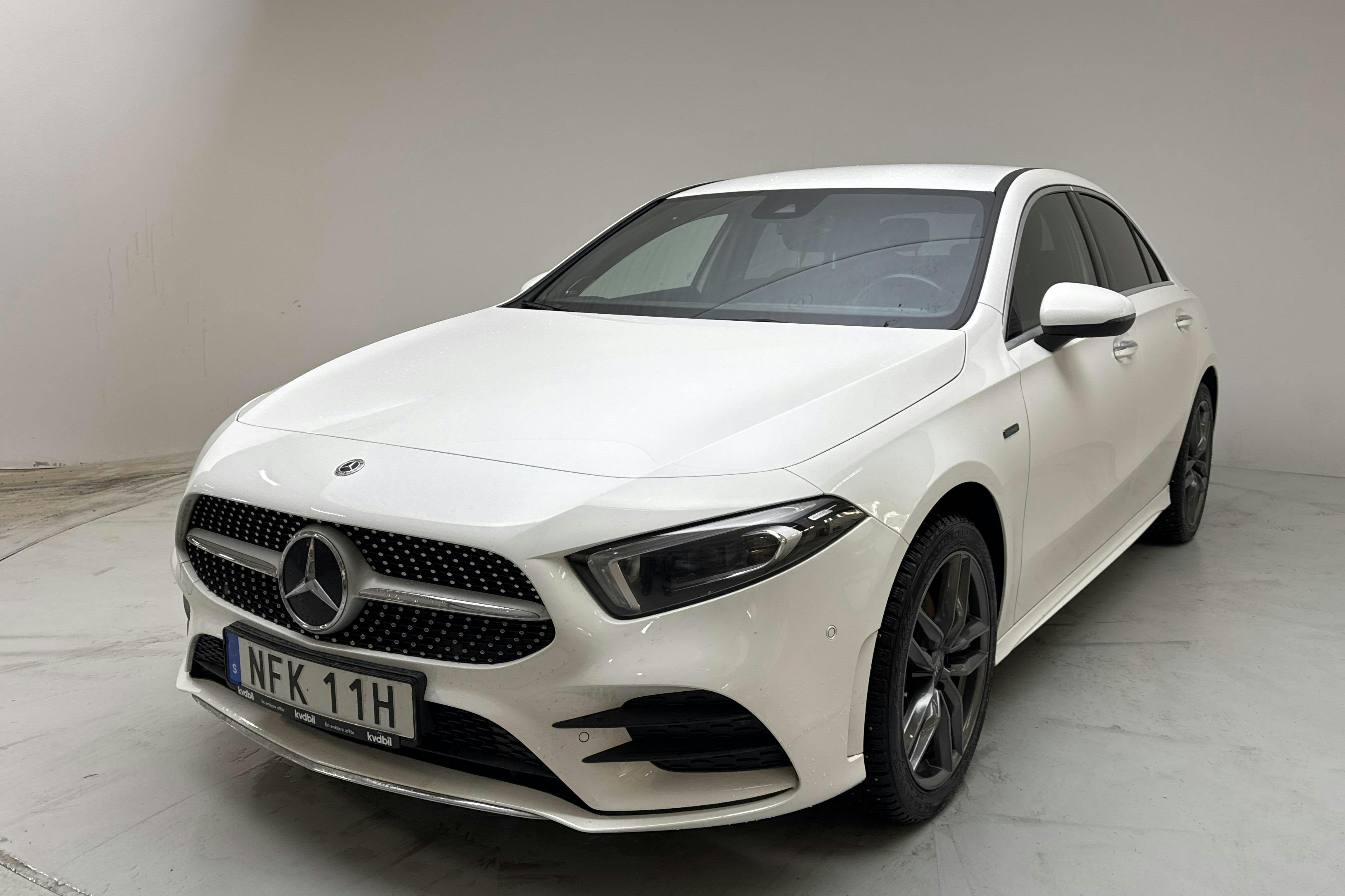 Esitlusfoto 1 aadressil 18: Mercedes A 250 e Sedan V177 (224hk) - 102 620 km - Automaatne - valge - 2021