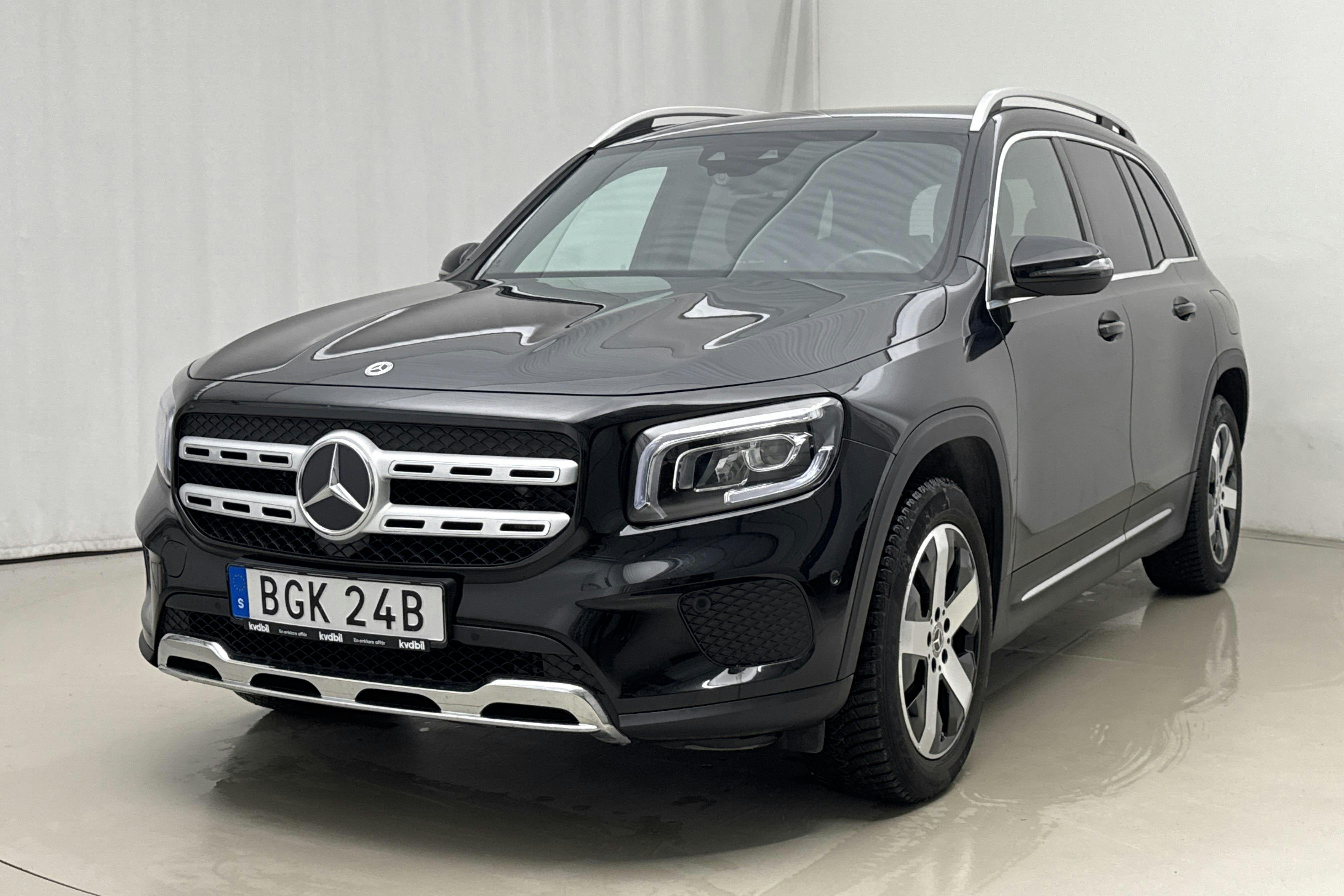 Presentationsfoto 1 av 20: Mercedes GLB 200 d 4MATIC X247 (150hk) - 9 118 mil - Automat - svart - 2021