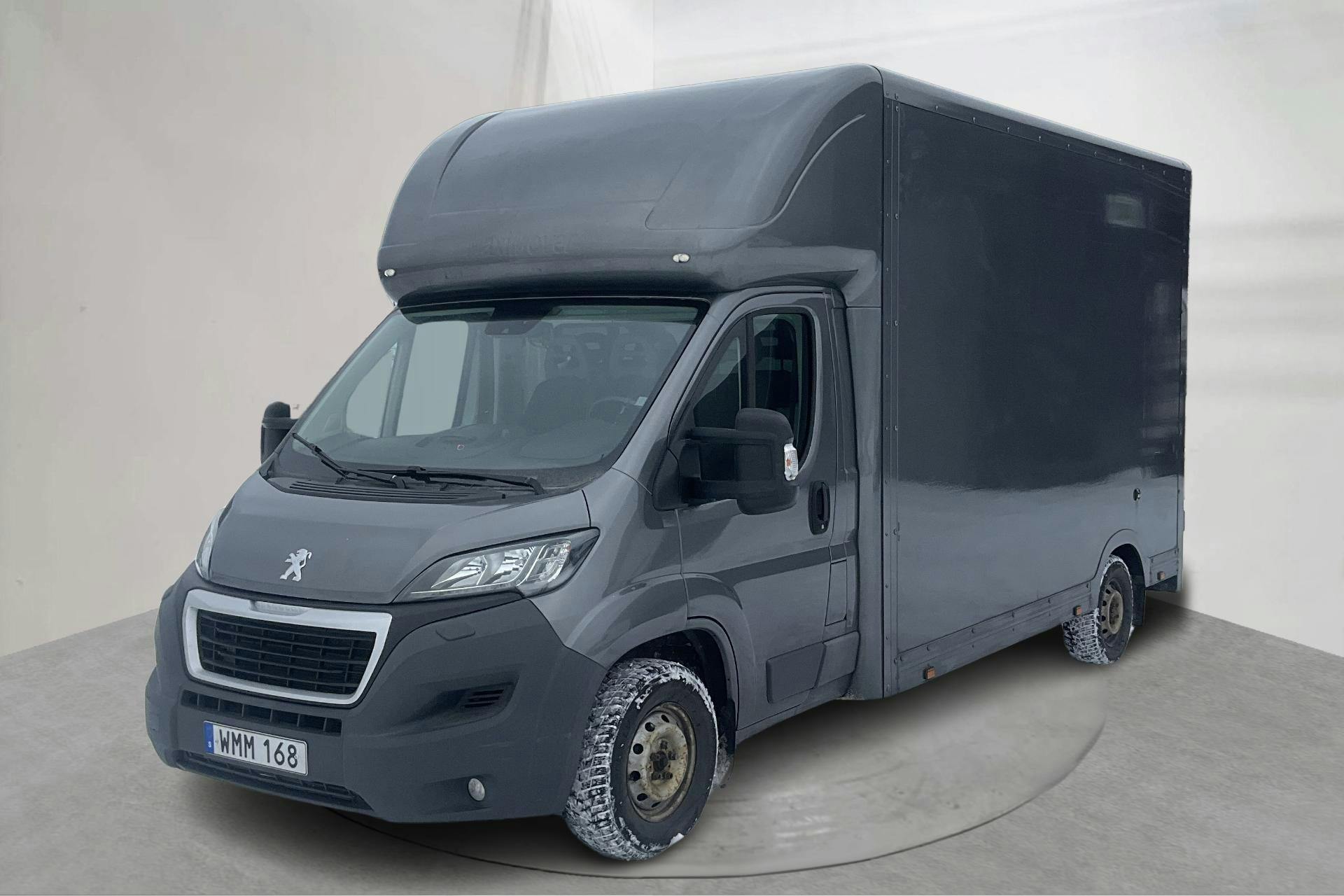 Presentationsfoto 1 av 12: Peugeot Boxer 335 2.0 BlueHDI Volymskåp (163hk) - 15 253 mil - Manuell - grå - 2018